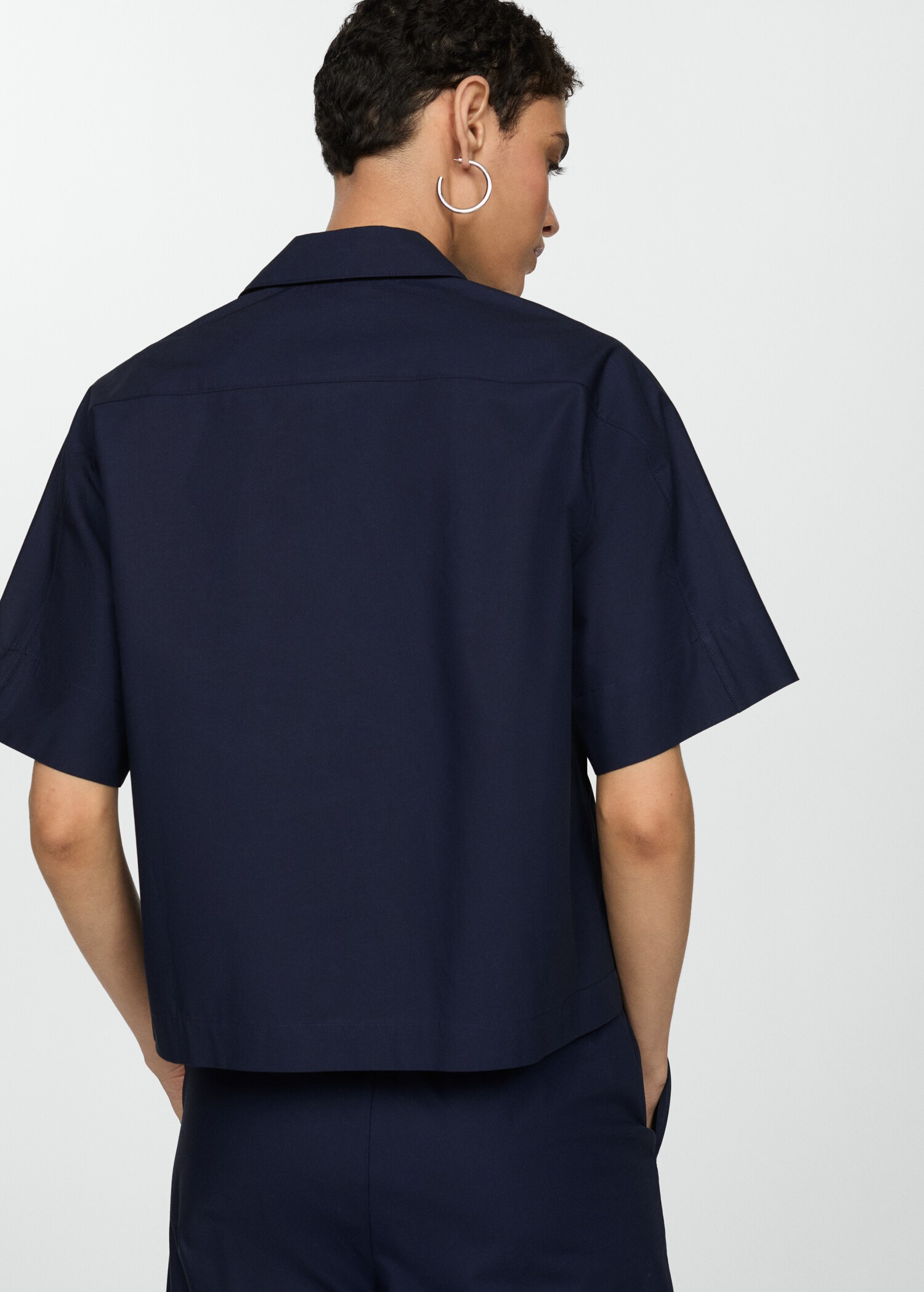 Short sleeved cotton shirt - Reverse of the article