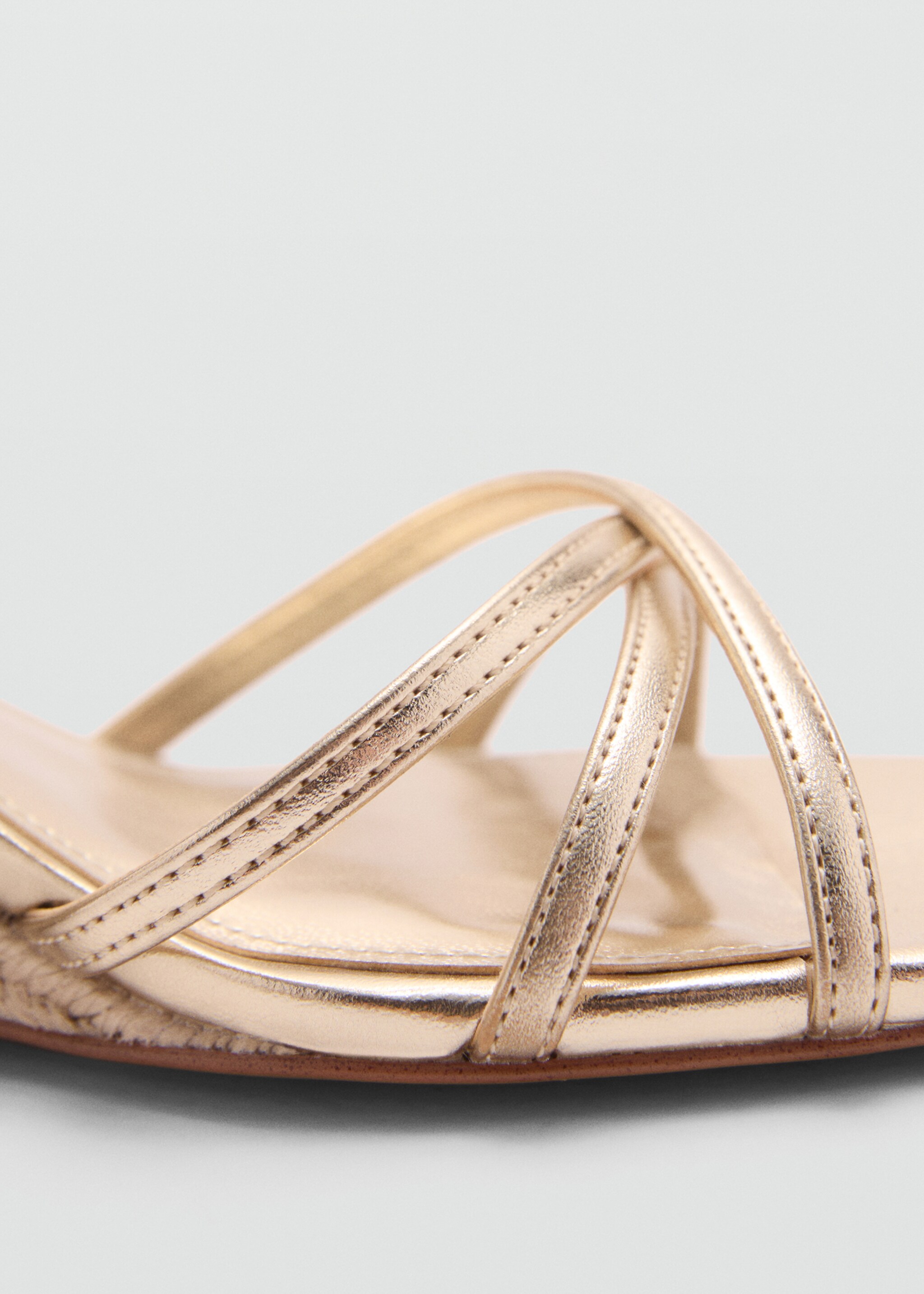 Metallic wedge sandals with straps - Details of the article 2