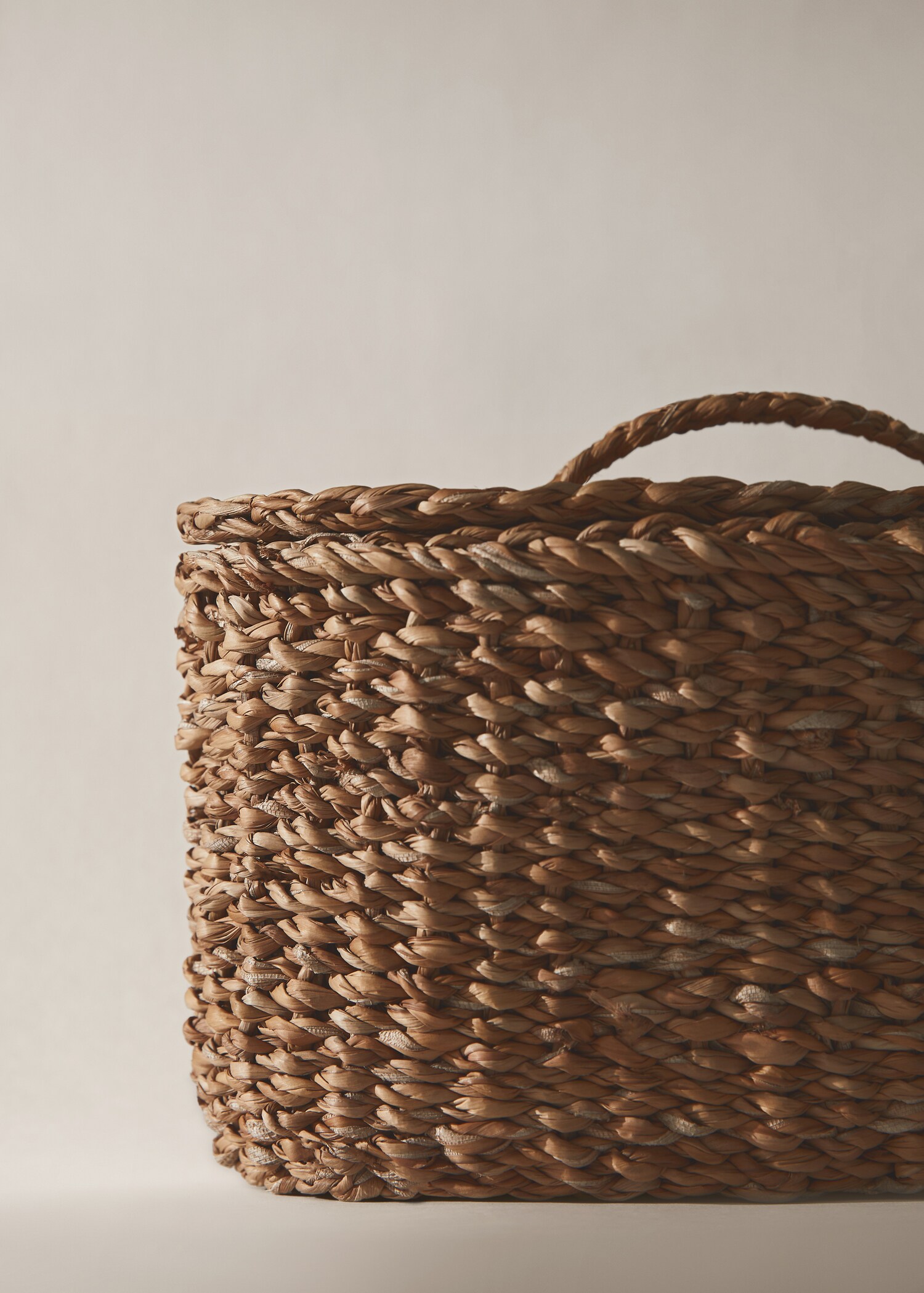 Small natural fibre oval basket - Details of the article 8