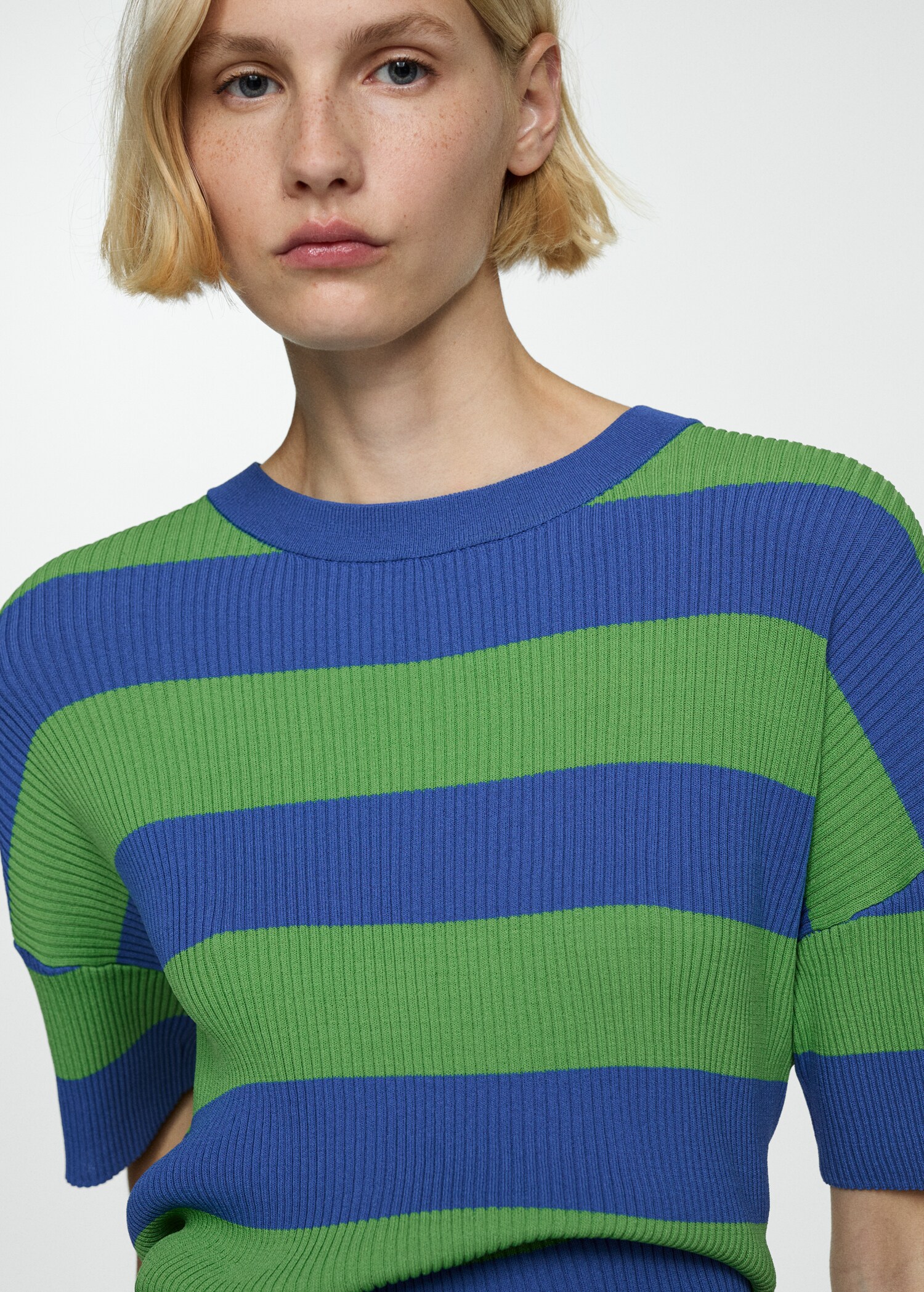 Ribbed  knit t-shirt - Details of the article 1