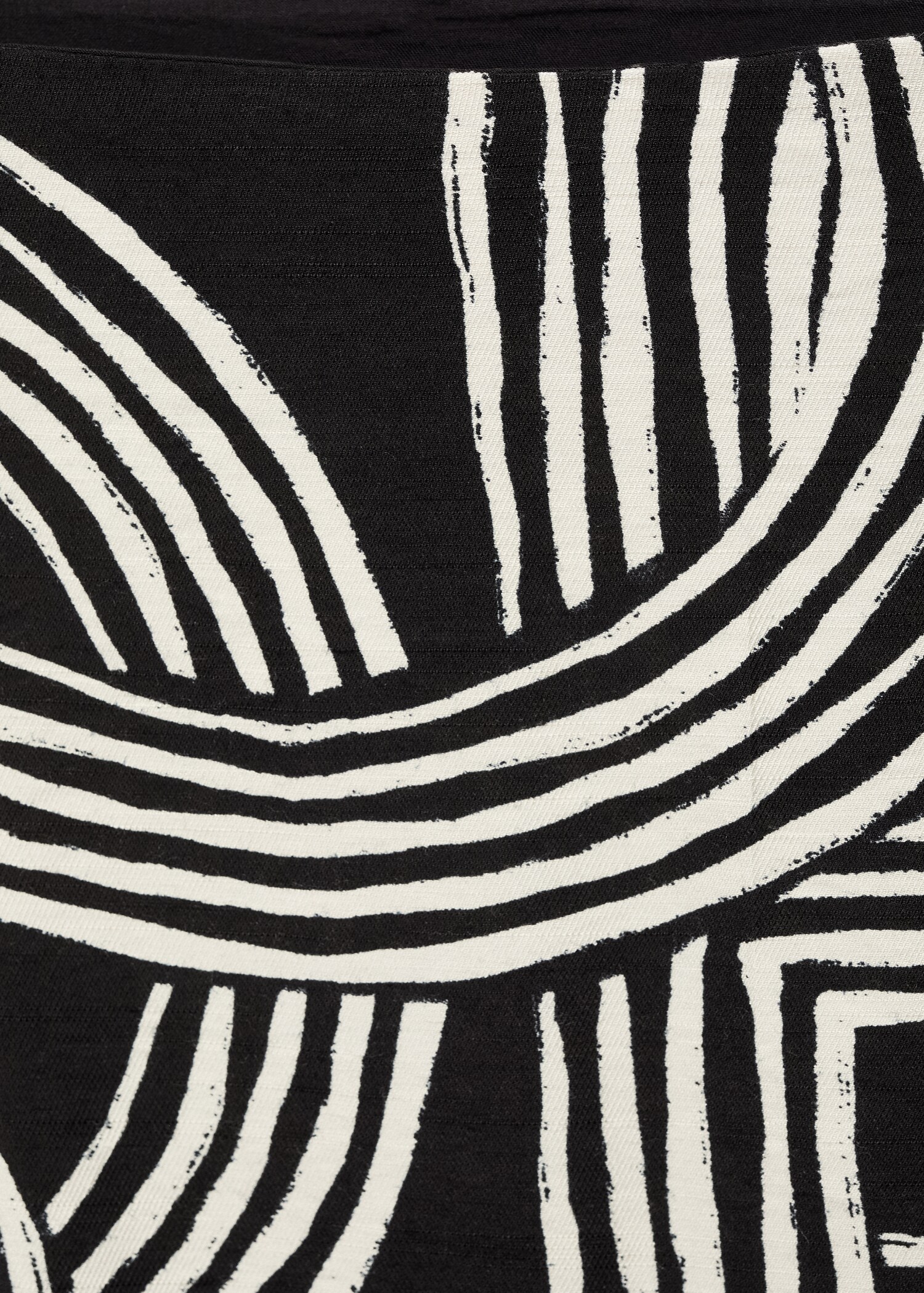 Gemusterter Rock mit Schlitz - Detail des Artikels 8