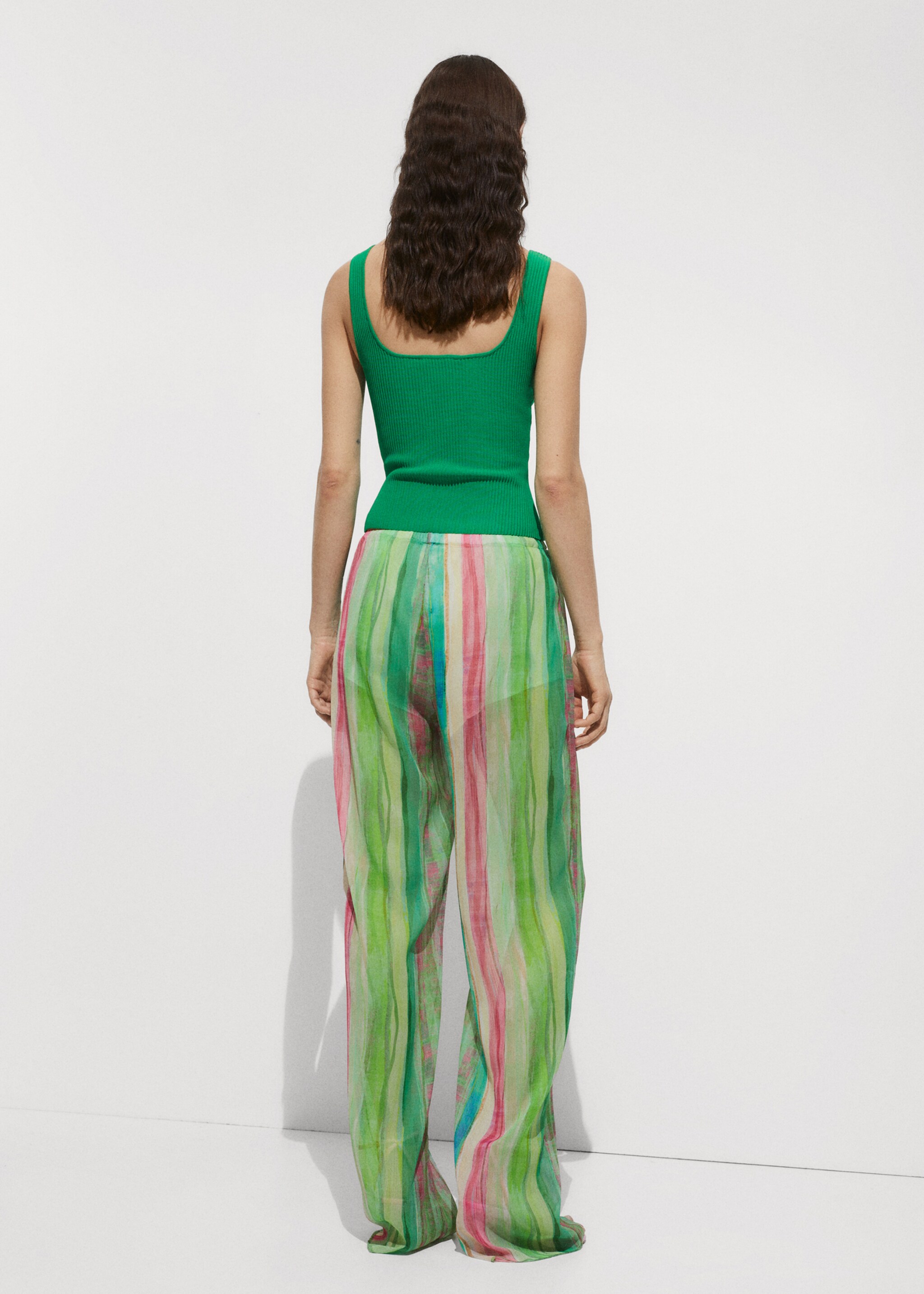 Ribbed knit top - Reverse of the article
