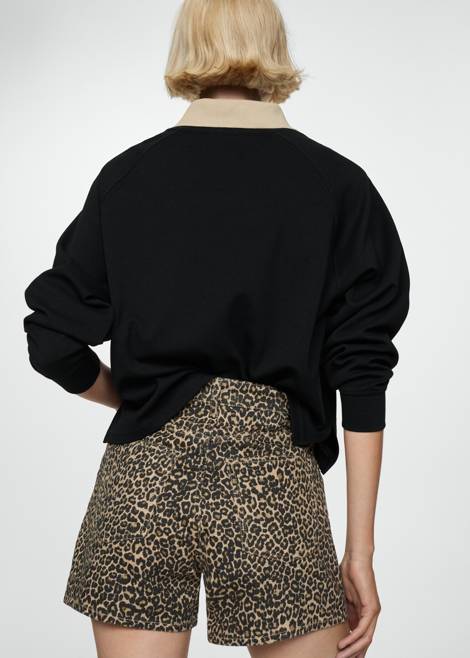 Leopard-print straight shorts - Reverse of the article