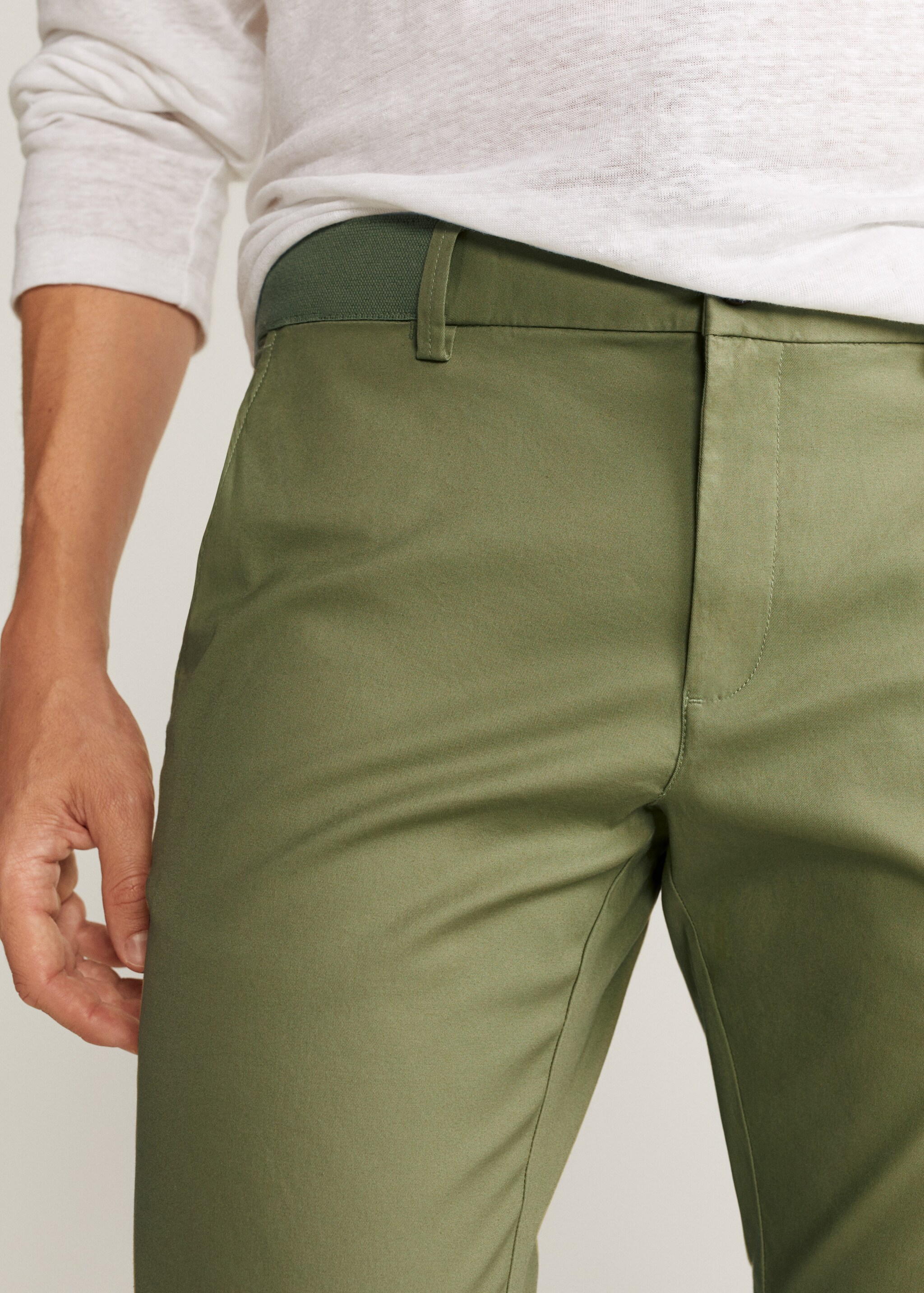 Pantalons tapered fit crop - Detall de l'article 1