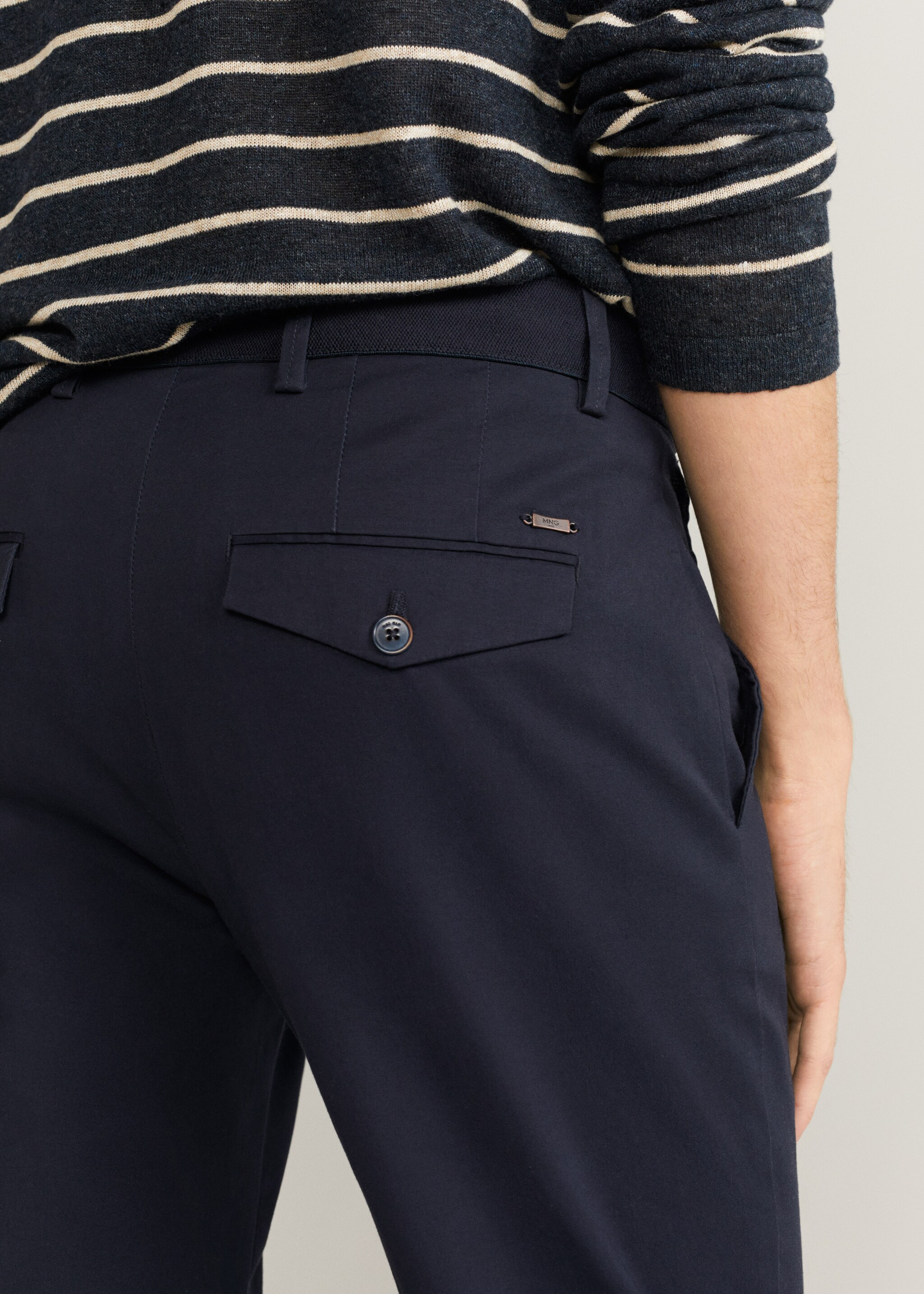 Pantalons tapered fit crop - Detall de l'article 2