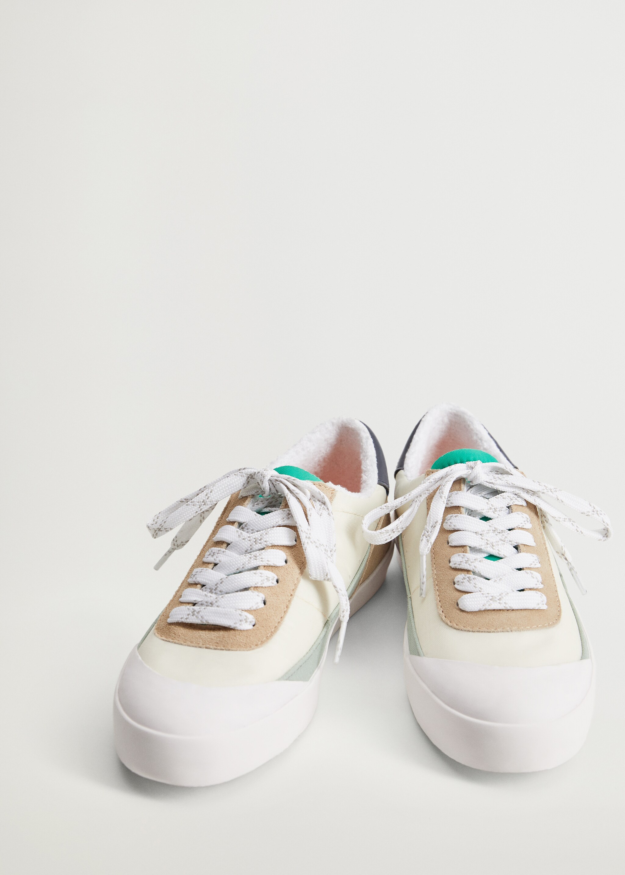 Nachhaltige Leder-Sneakers - Mittlere Ansicht