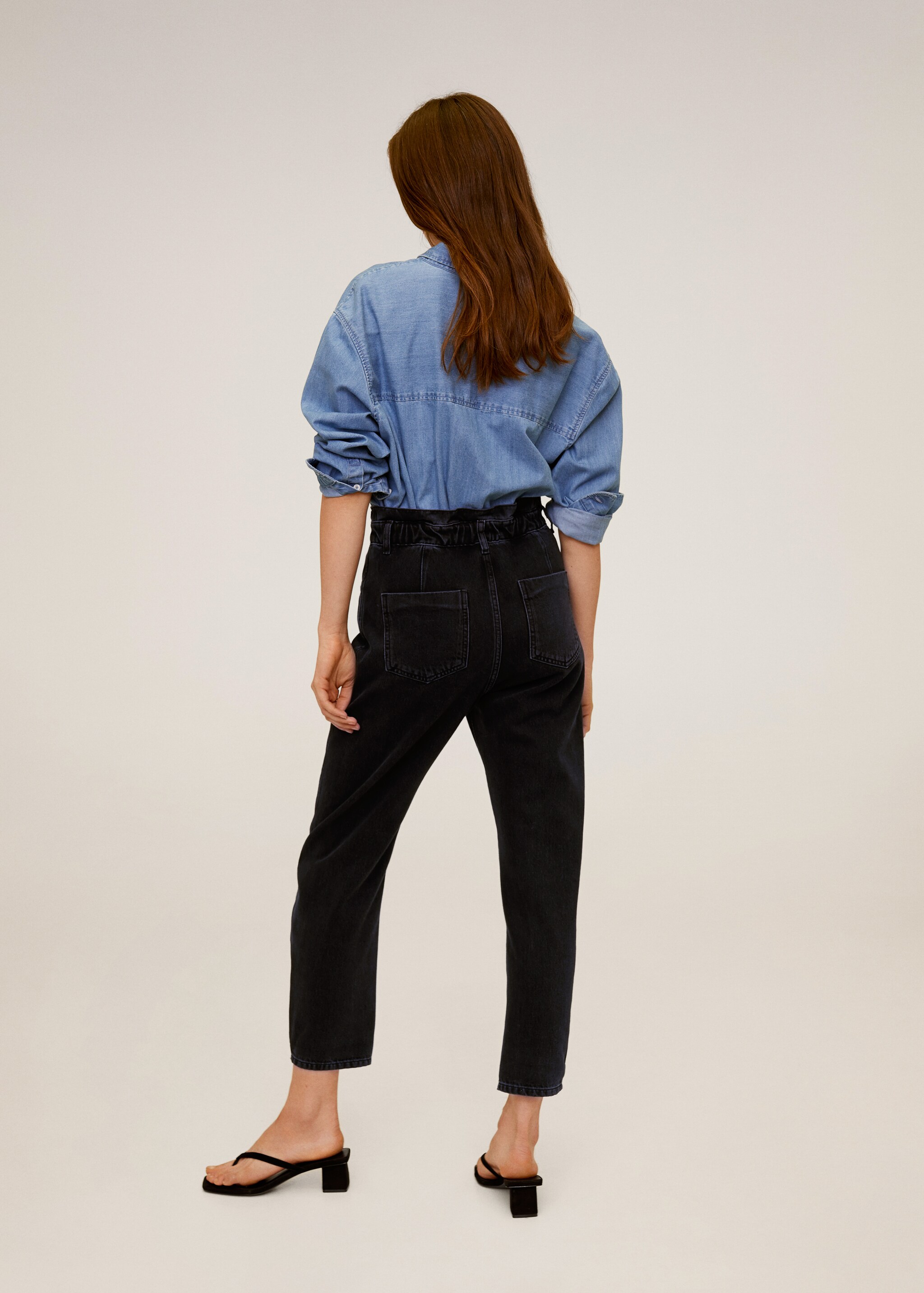 Slouchy jeans met elastische tailleband - Achterkant van het artikel