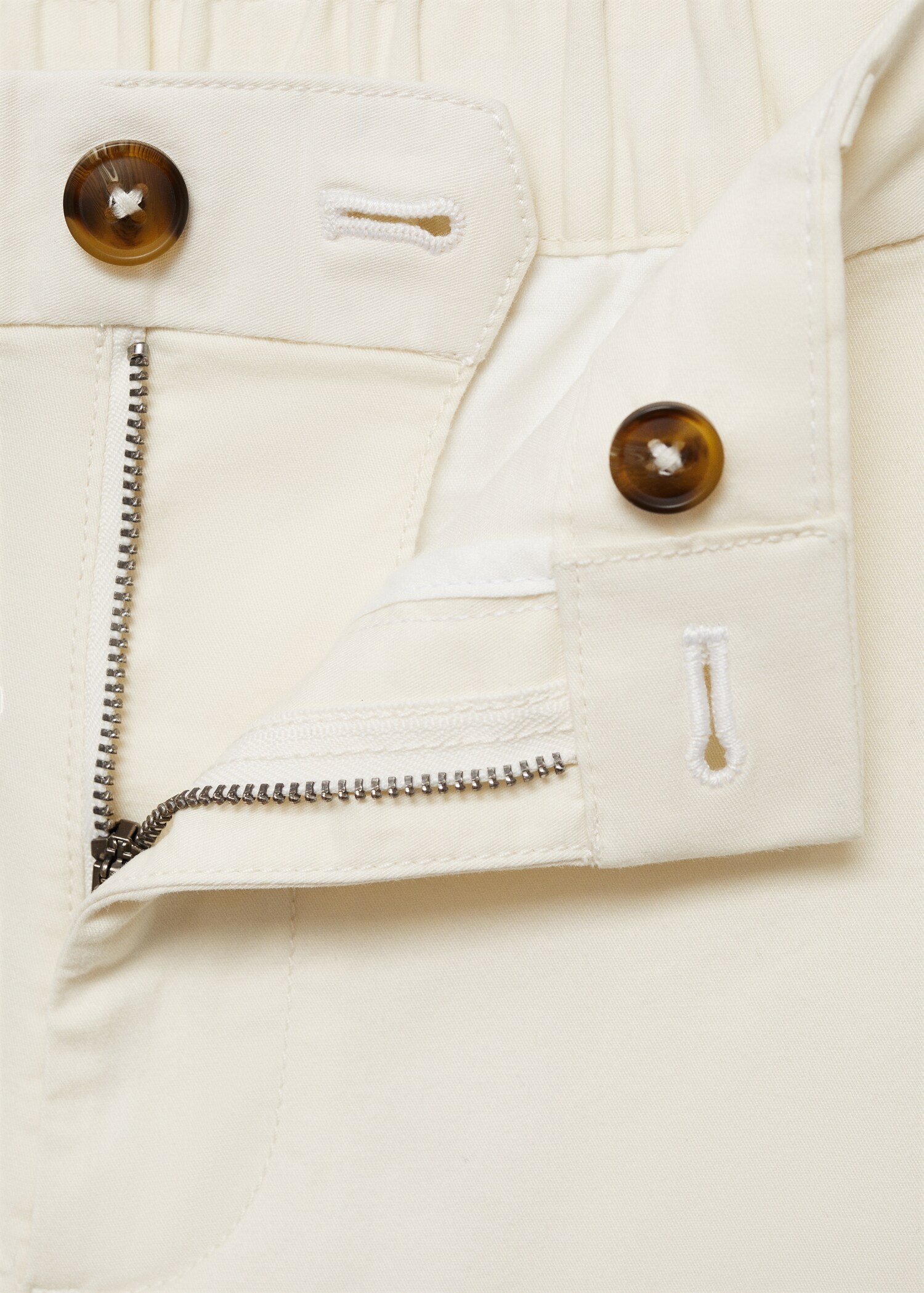 Slim-Fit-Bermudashorts im Chino-Stil aus Baumwolle - Detail des Artikels 0