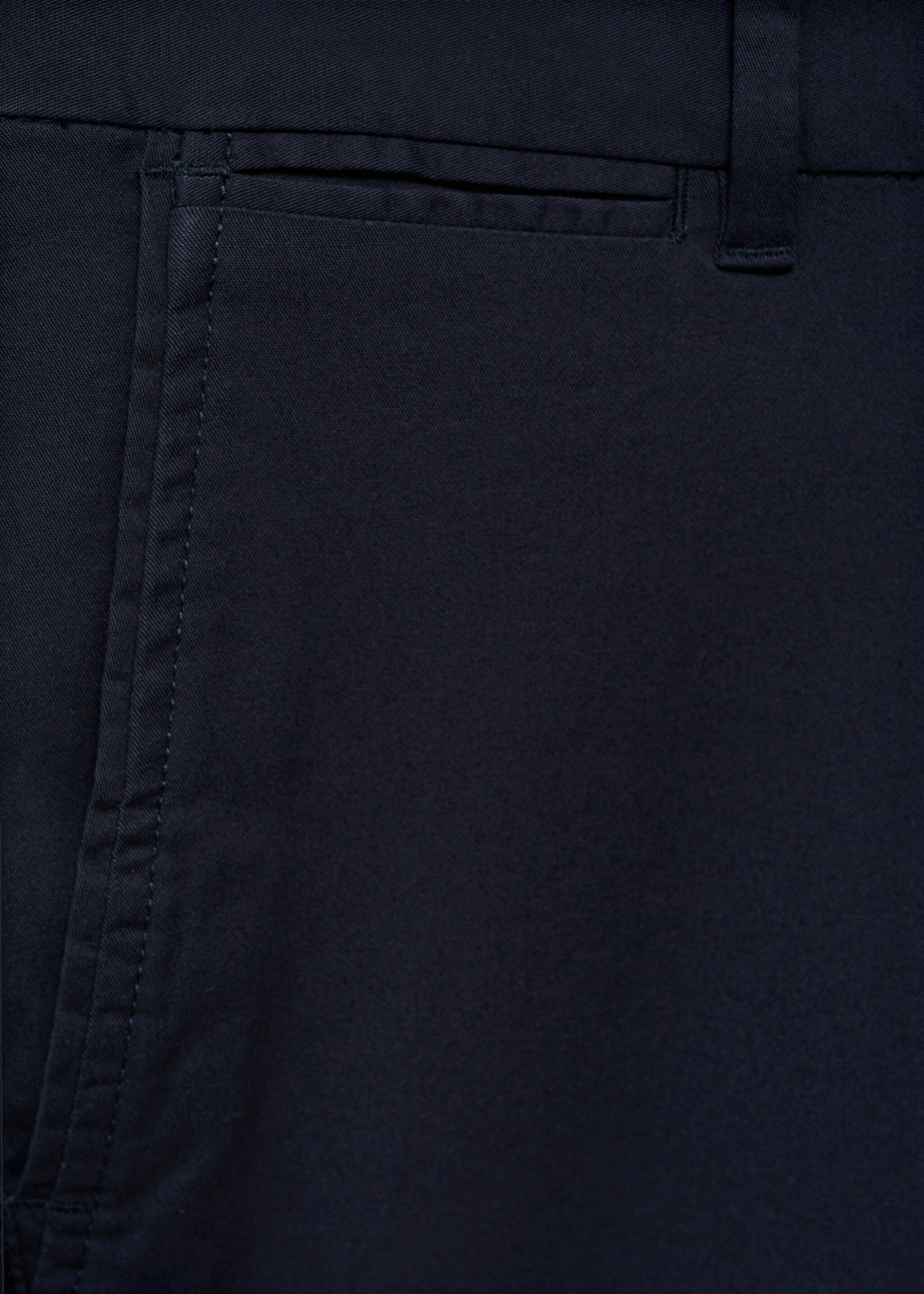 Bermuda slim-fit chino coton - Détail de l'article 0, Bleu marine foncé. Ref: 77040564-00.