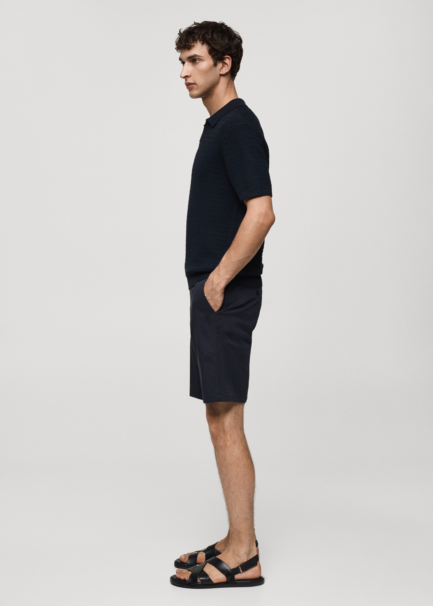 Slim-Fit-Bermudashorts im Chino-Stil aus Baumwolle - Detail des Artikels 2