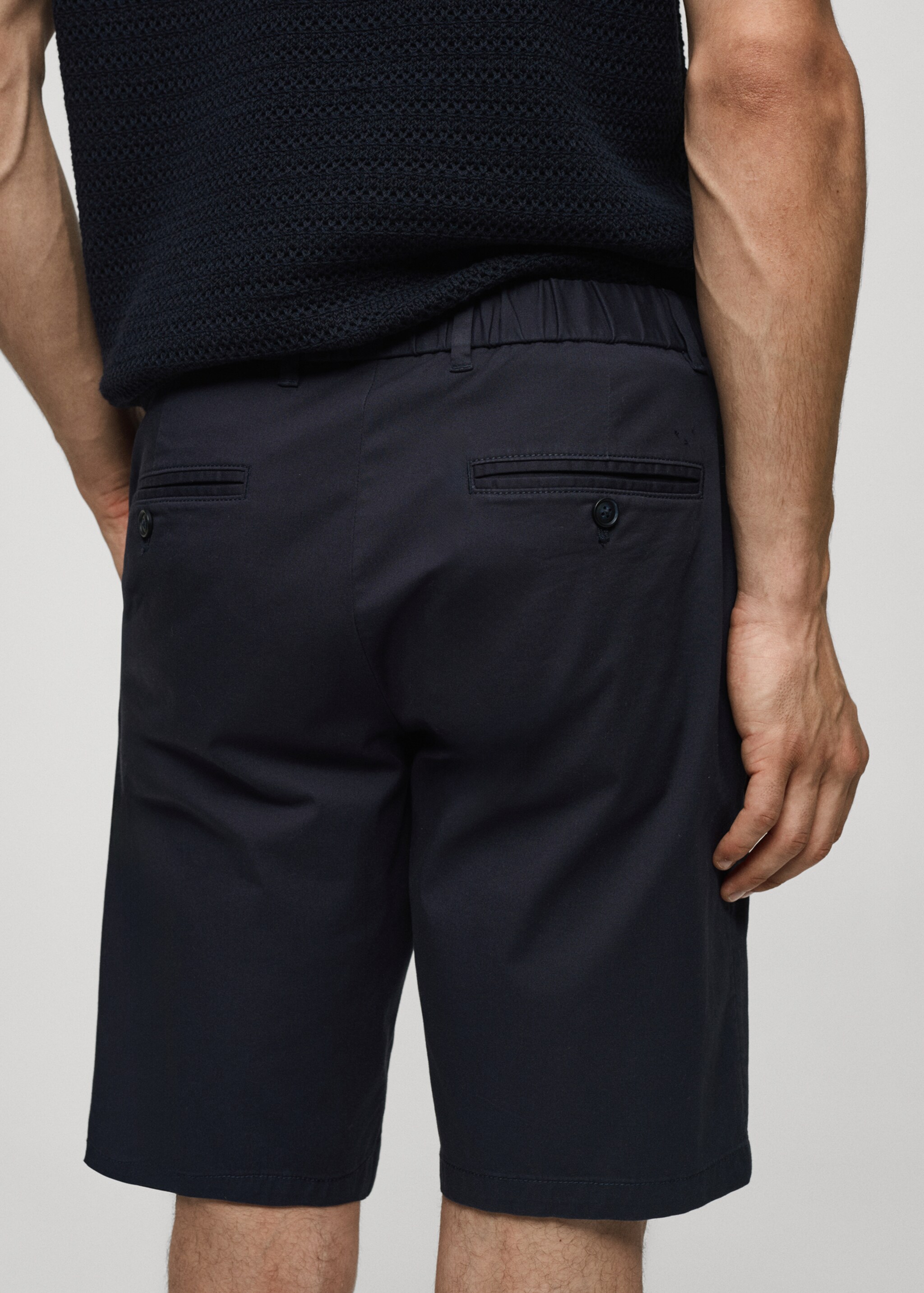 Bermuda slim-fit chino coton - Détail de l'article 6, Bleu marine foncé. Ref: 77040564-00.