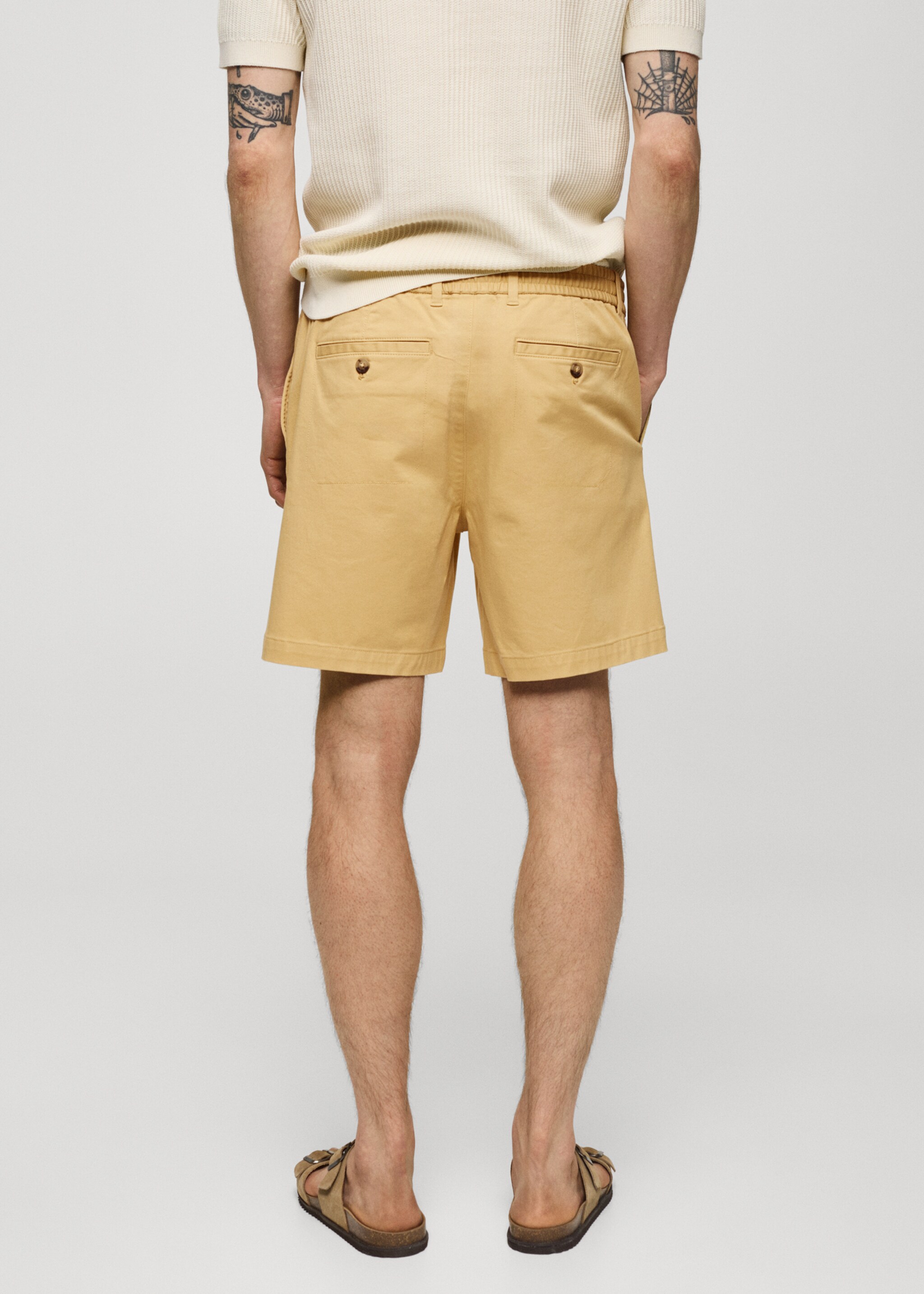 Cotton shorts with drawstring - Reverse of the article