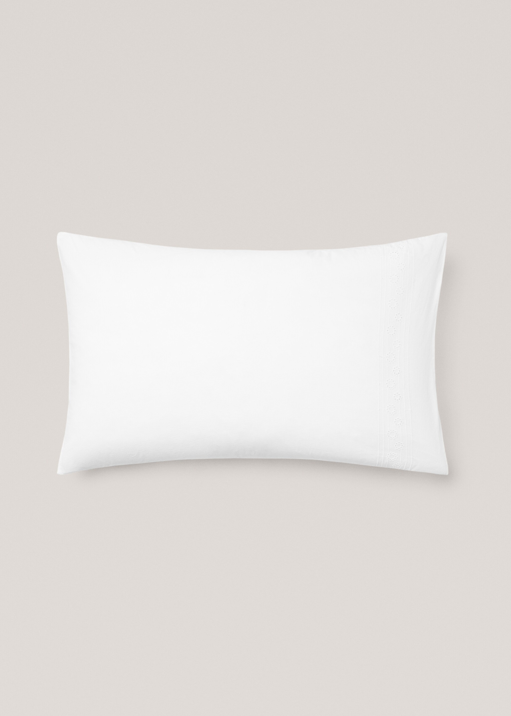 Floral embroidered cotton pillowcase 50x75cm - Article without model, White. Ref: 77040583-00.