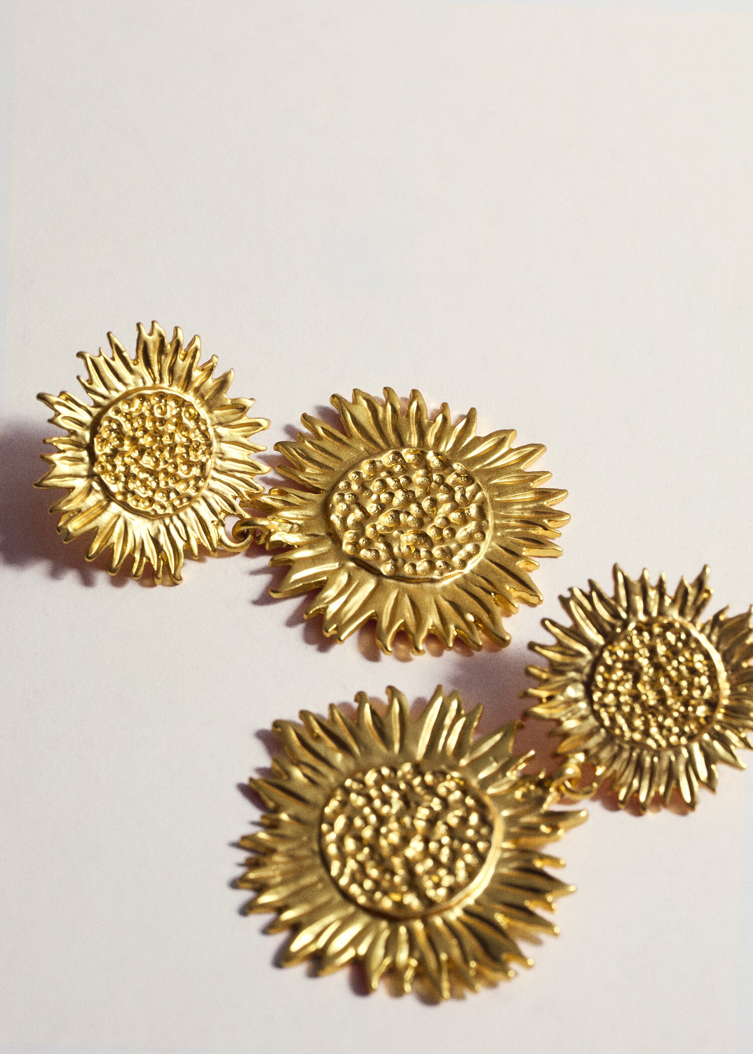 Ohrhänger mit Blumen - Detail des Artikels 5