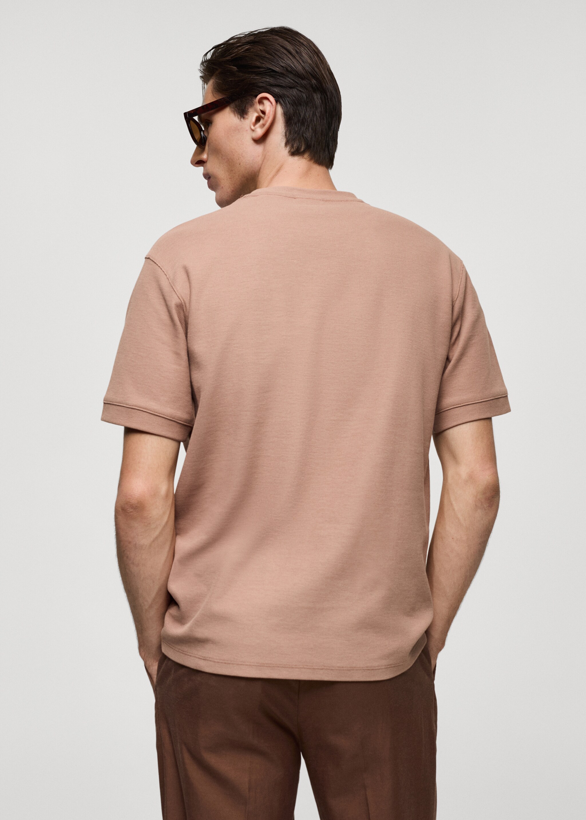 Samarreta estructura regular fit - Revers de l'article, Rosa pal. Ref: 77040607-00.