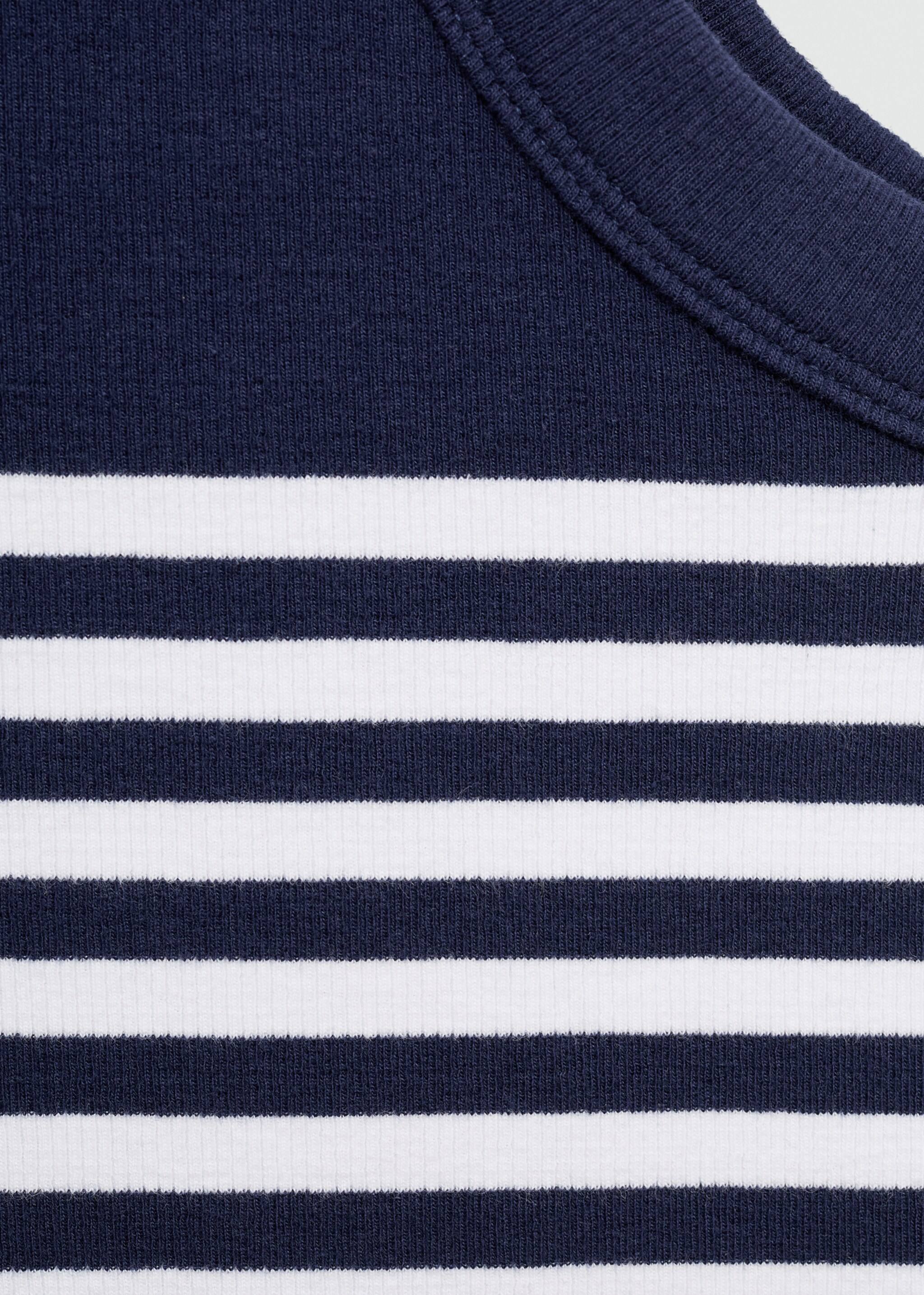 Stripe-print top - Details of the article 8, Dark Navy. Ref: 77040624-00.