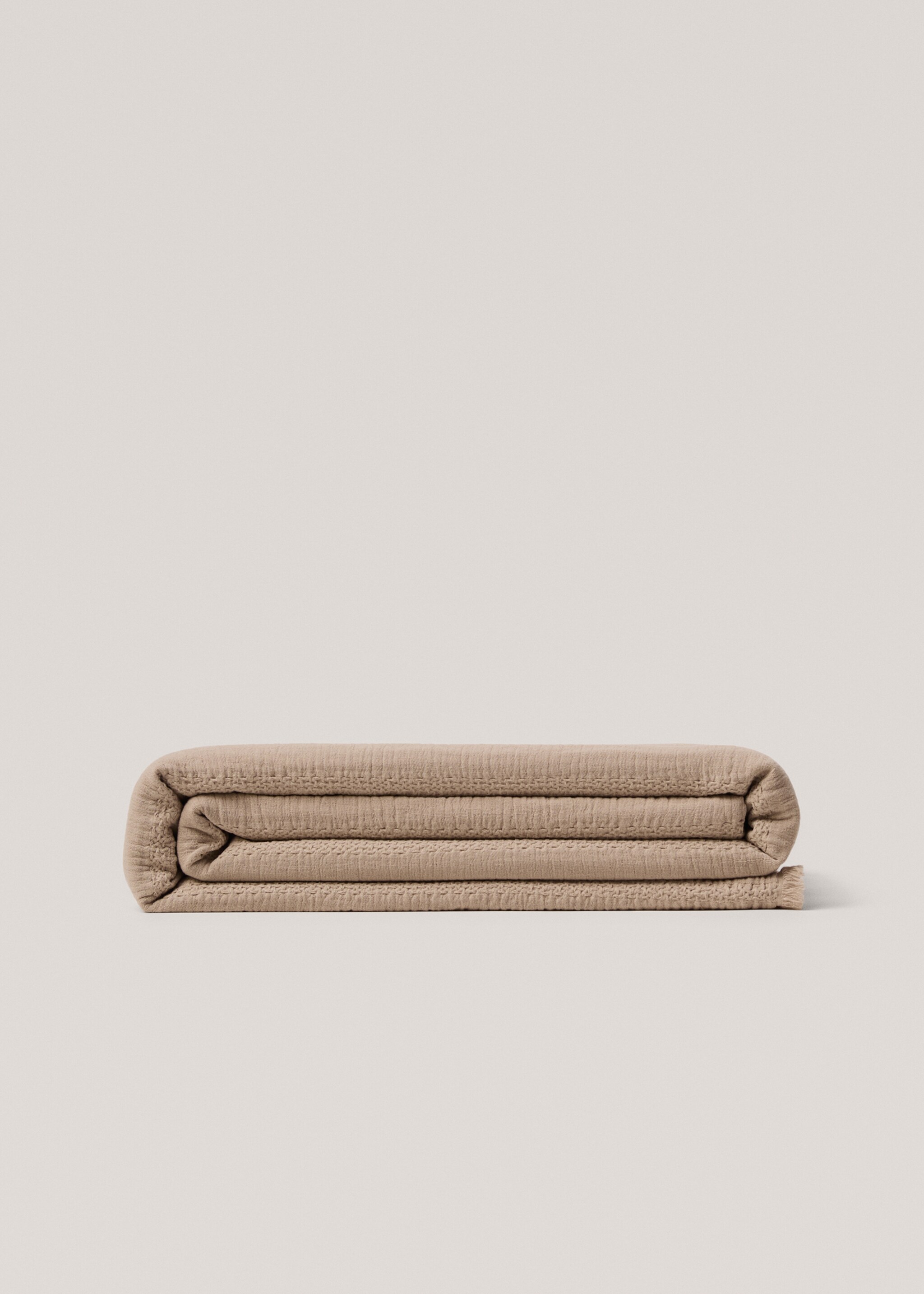 Texturierte Bettdecke aus Baumwolle - Artikel ohne Model, Mittelbraun. Ref: 77040626-00.