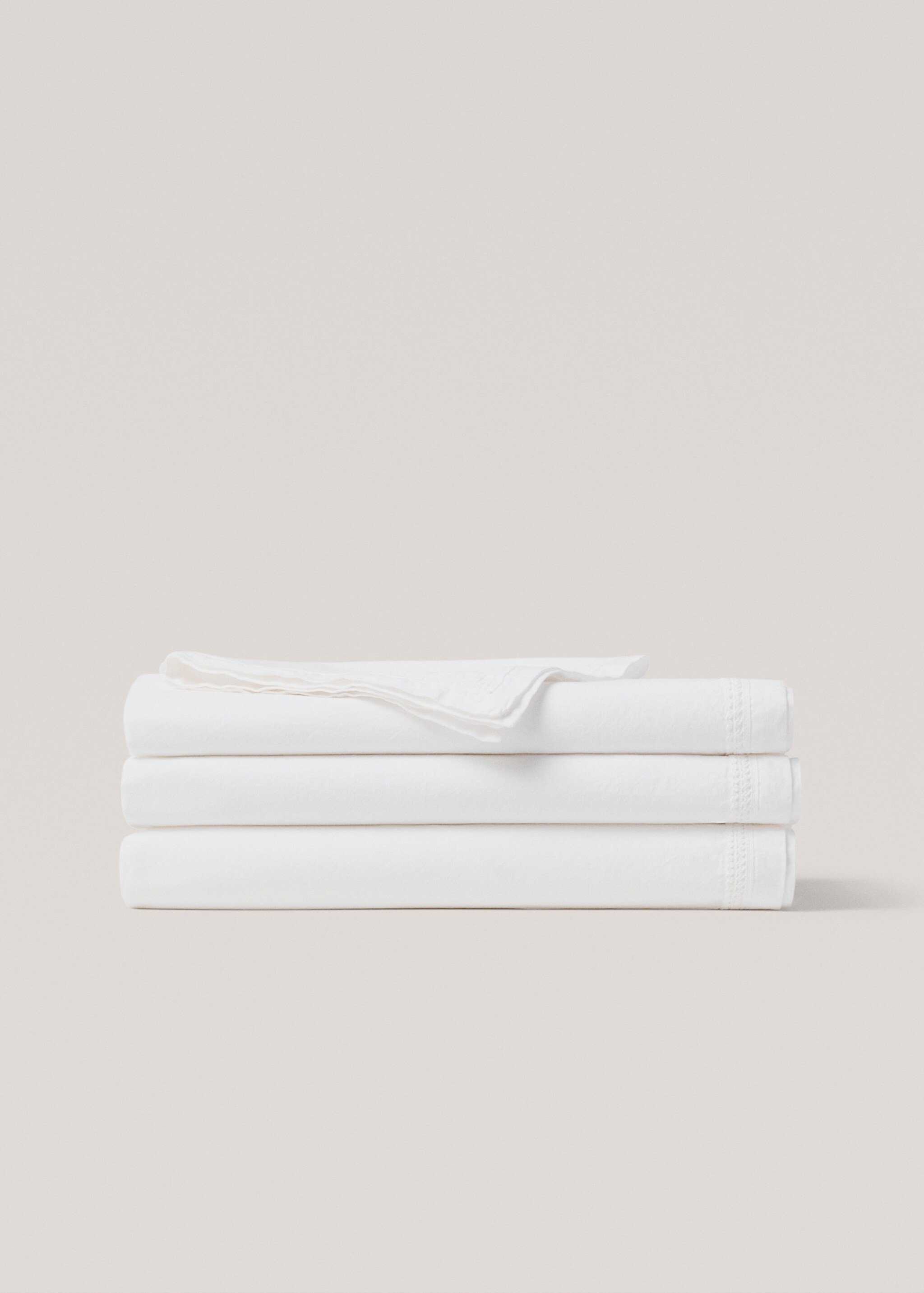 Tischdecke mit Spitzenbesatz für 2 bis 4 Personen - Artikel ohne Model, Cremeweiß. Ref: 77040632-00.