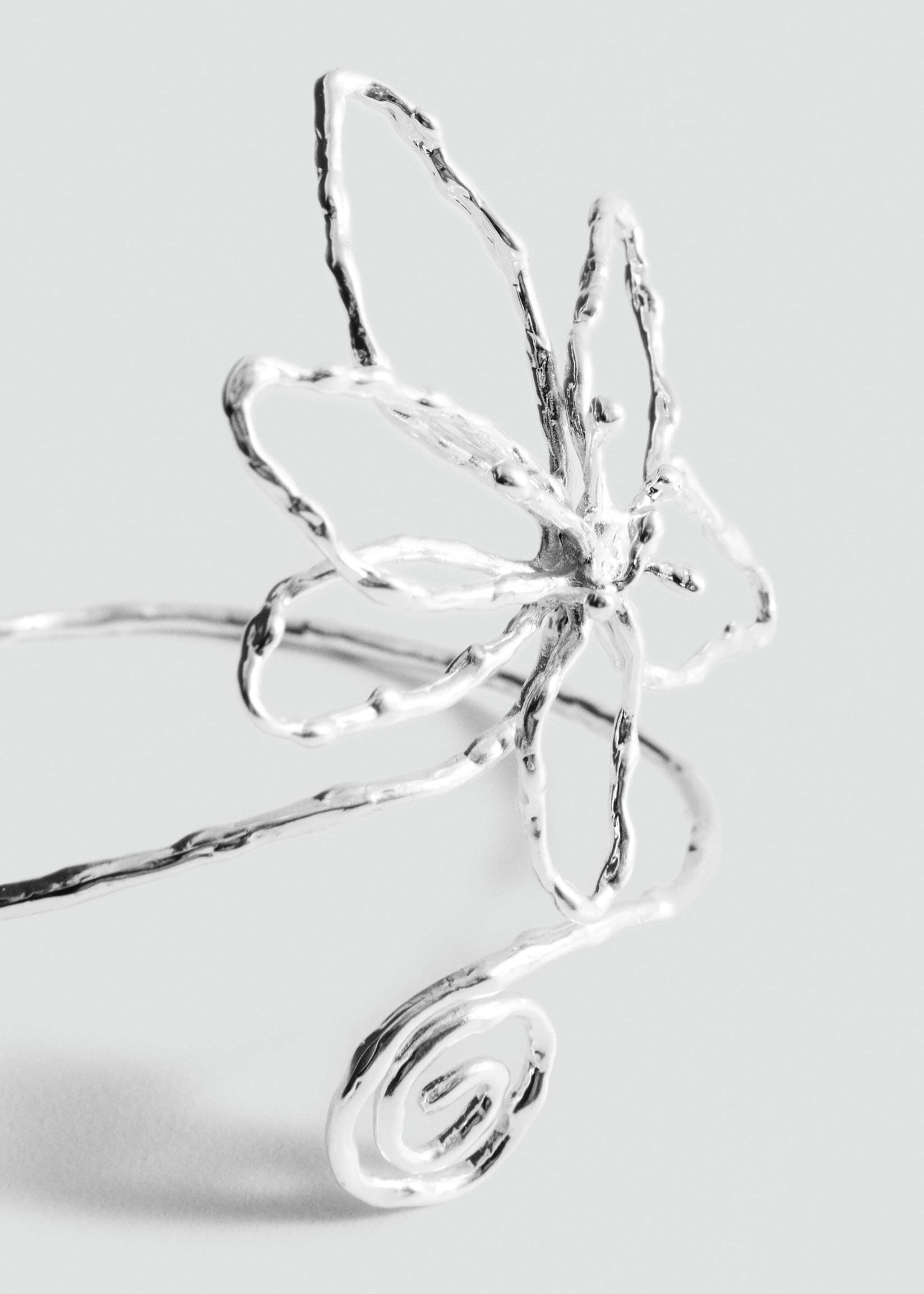 Irregular flower bracelet - Medium plane, Silver. Ref: 77040637-00.