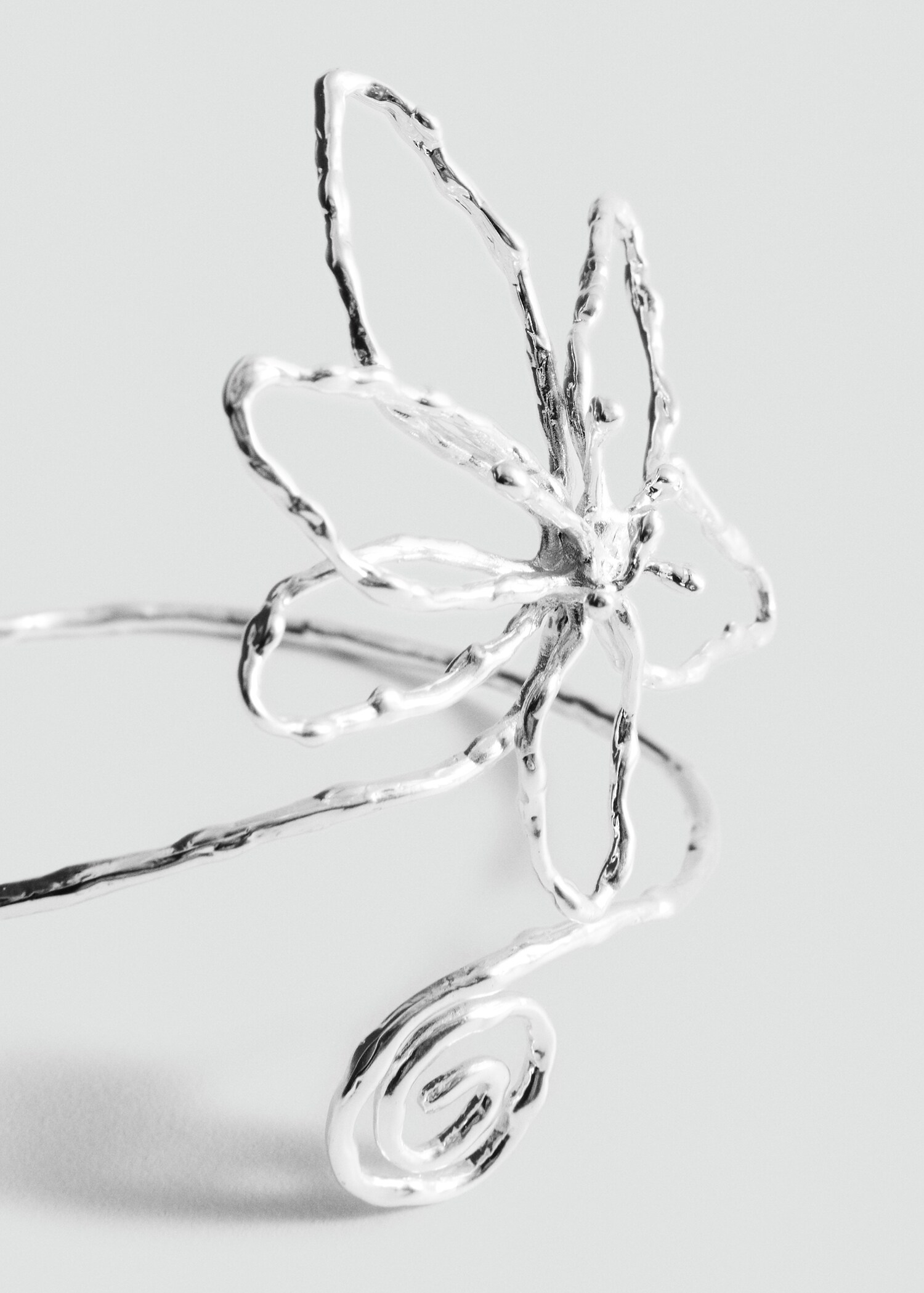 Irregular flower bracelet - Medium plane