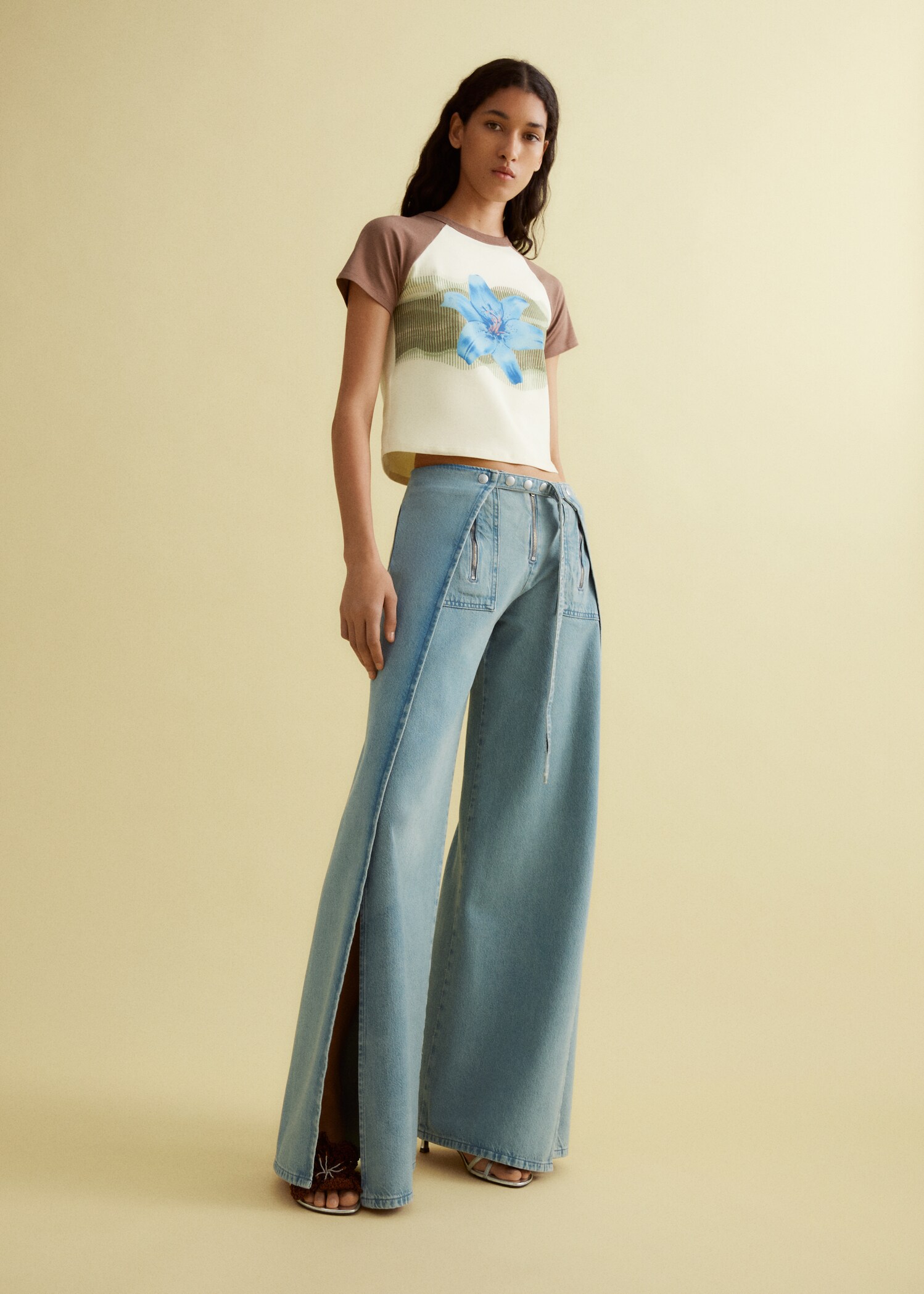 Wideleg jeans with seams and snap buttons - Details of the article 1