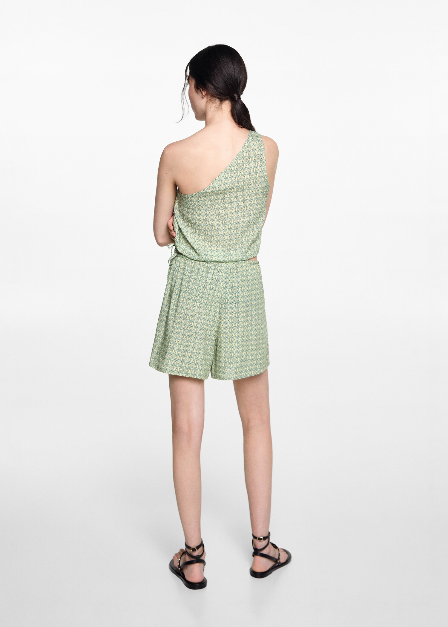 Shorts mit geometrischem Print - Rückseite des Artikels