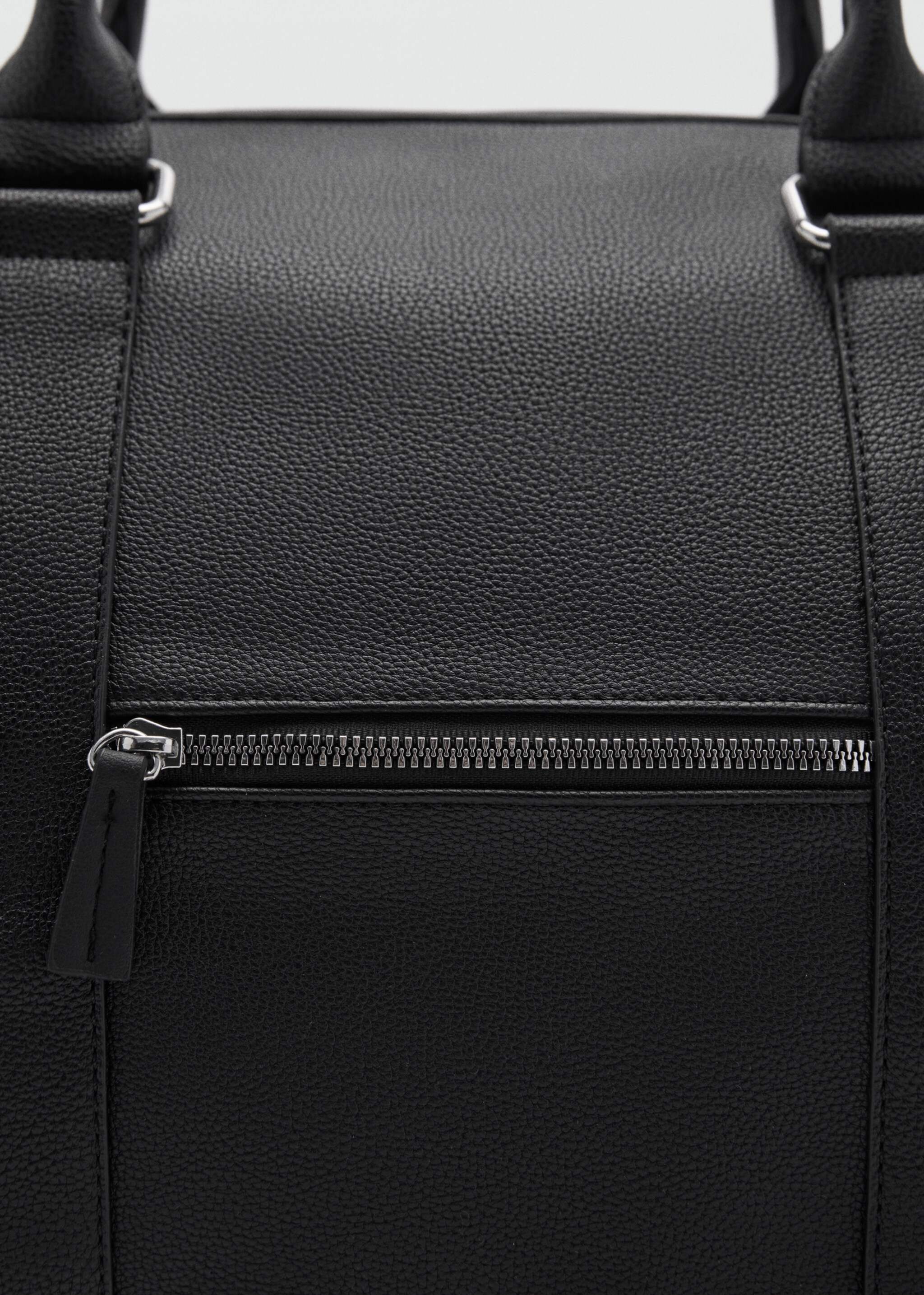 Sac bowling simili-cuir effet grainé - Détail de l'article 2, Noir. Ref: 77042543-00.