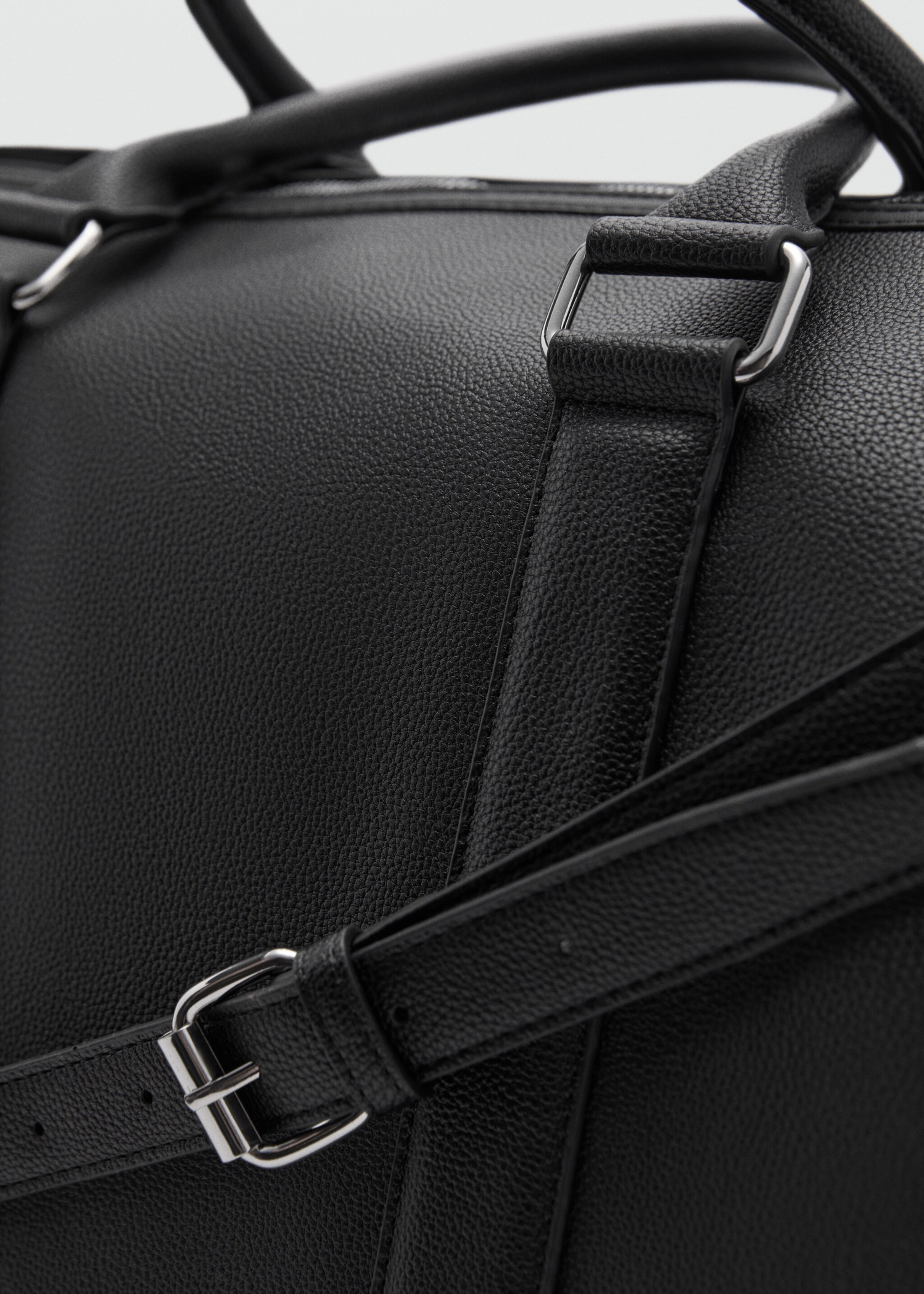 Sac bowling simili-cuir effet grainé - Détail de l'article 3, Noir. Ref: 77042543-00.