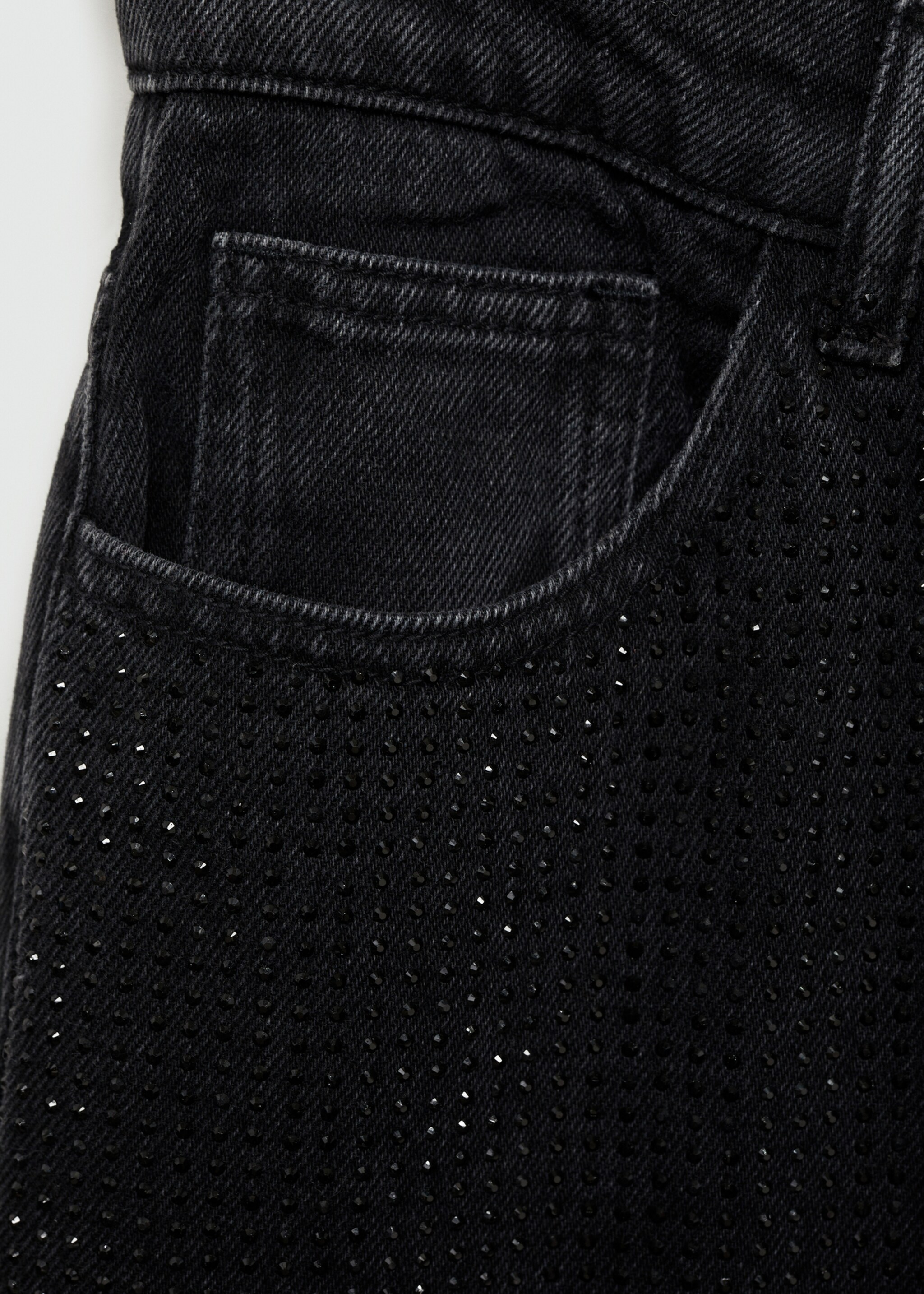 Jean droit strass - Détail de l'article 8, Black denim. Ref: 77042547-00.