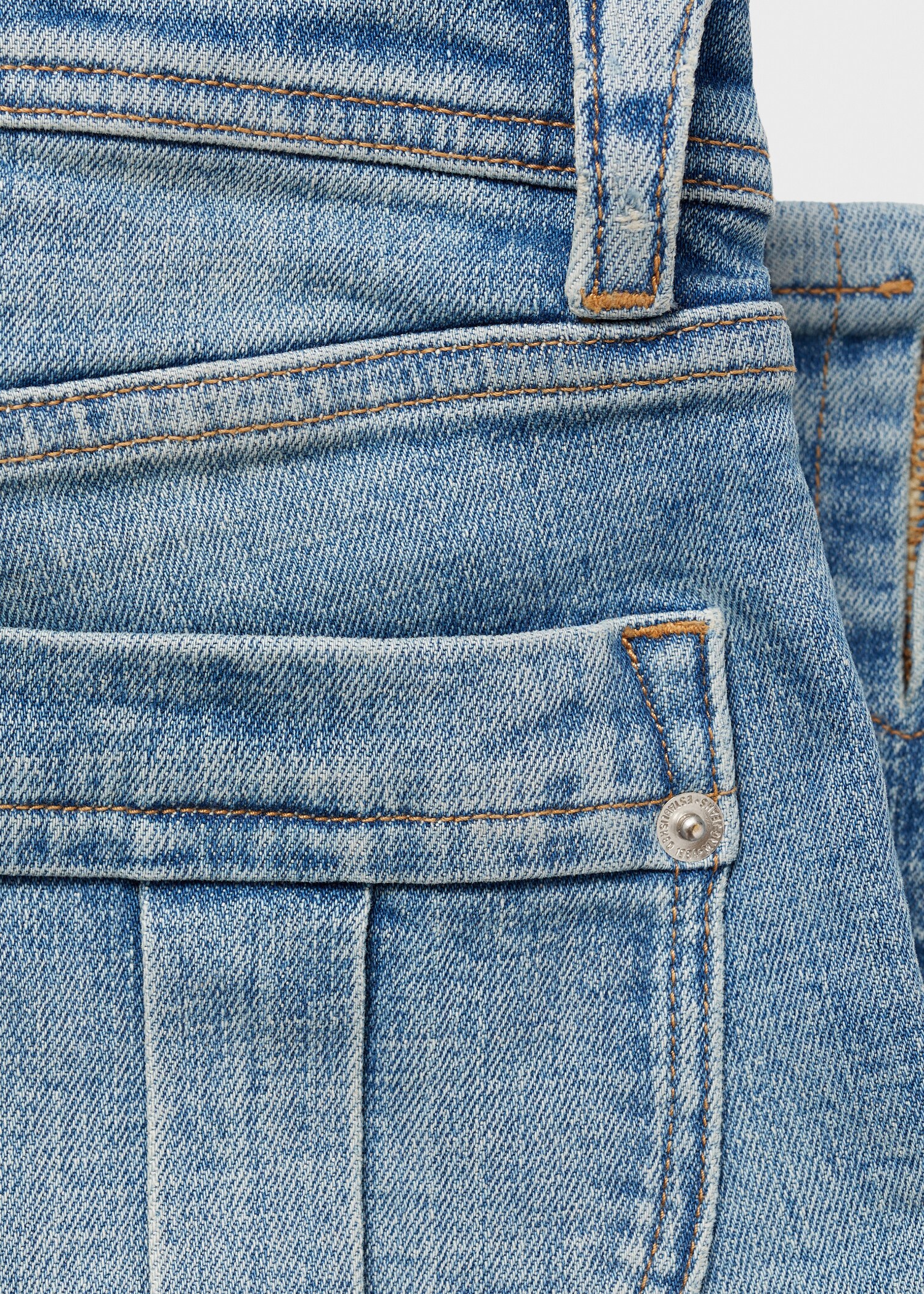 Capri-Jeans mit Taschen - Detail des Artikels 0