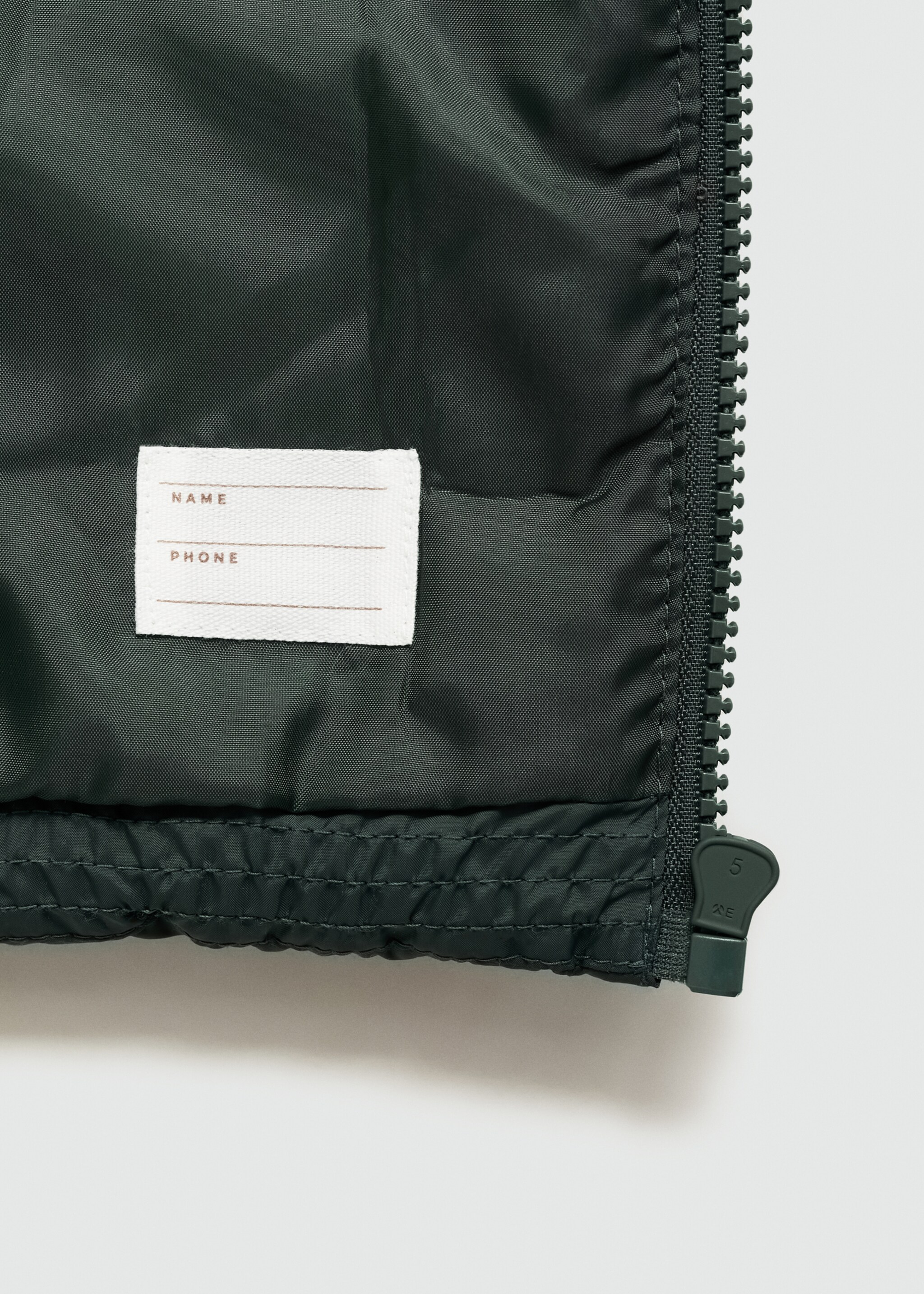 Quilted gilet - Details of the article 0, Dark Green. Ref: 77043267-00.