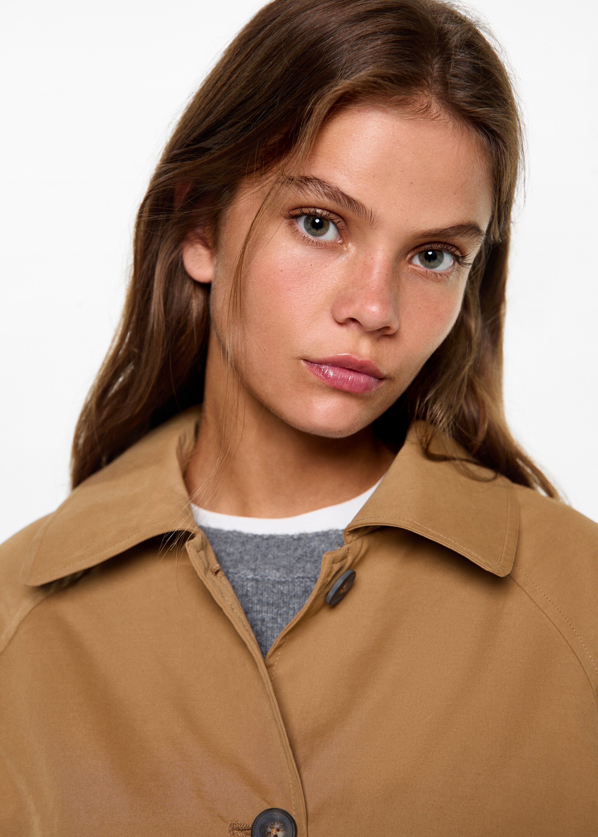 Classic long trench coat - Details of the article 1, Beige. Ref: 77043284-00.