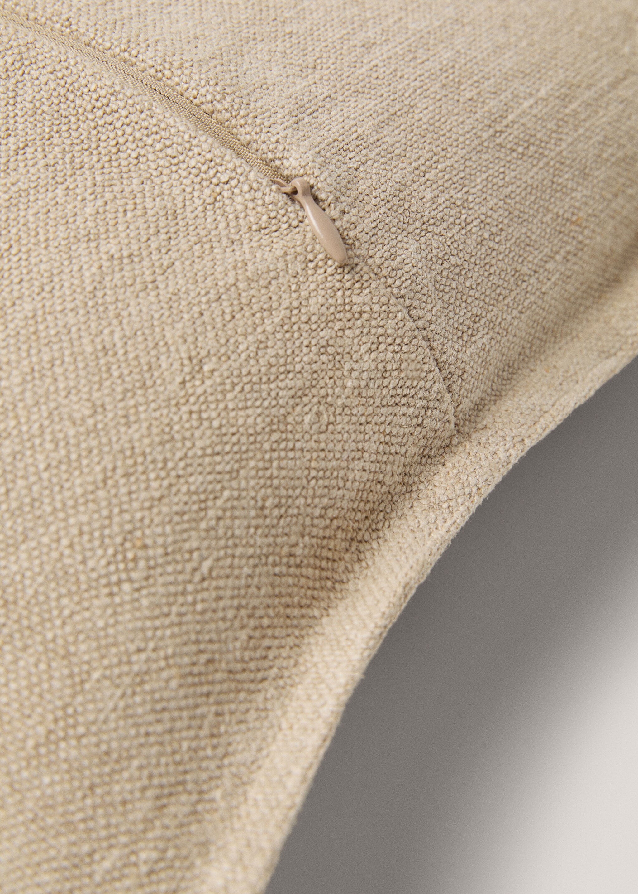 Linen stitched cushion cover 40x60cm - Details of the article 5, Beige. Ref: 77043285-00.