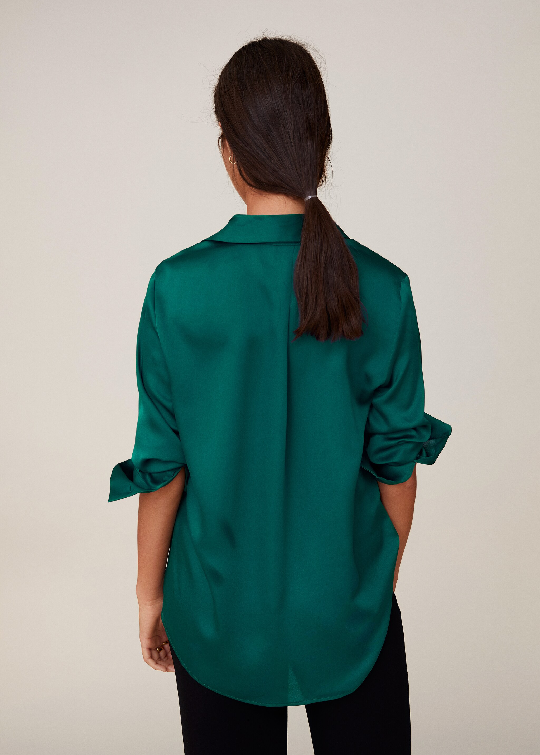 Satin shirt - Reverse of the article