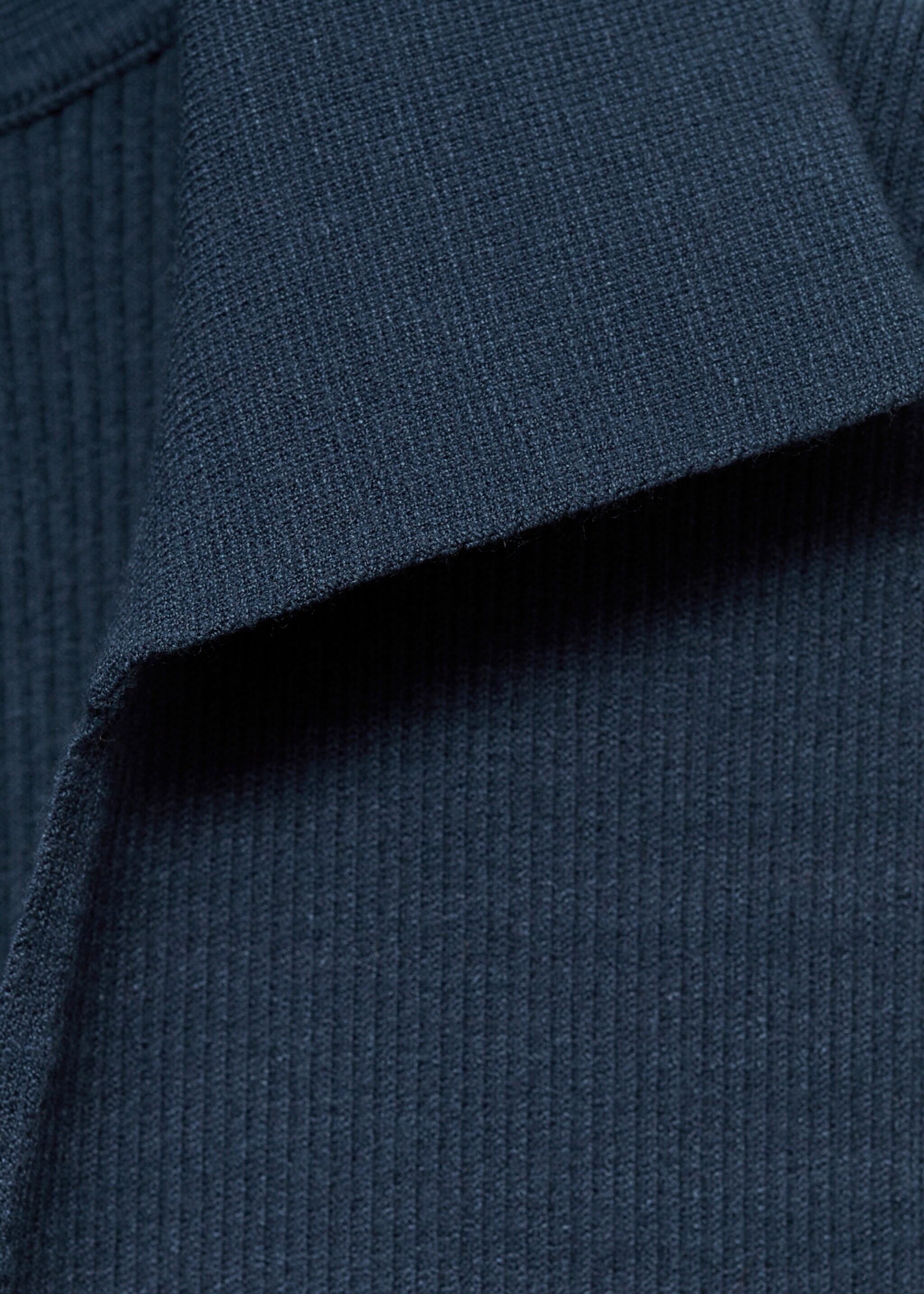 Langes Strickkleid - Detail des Artikels 8