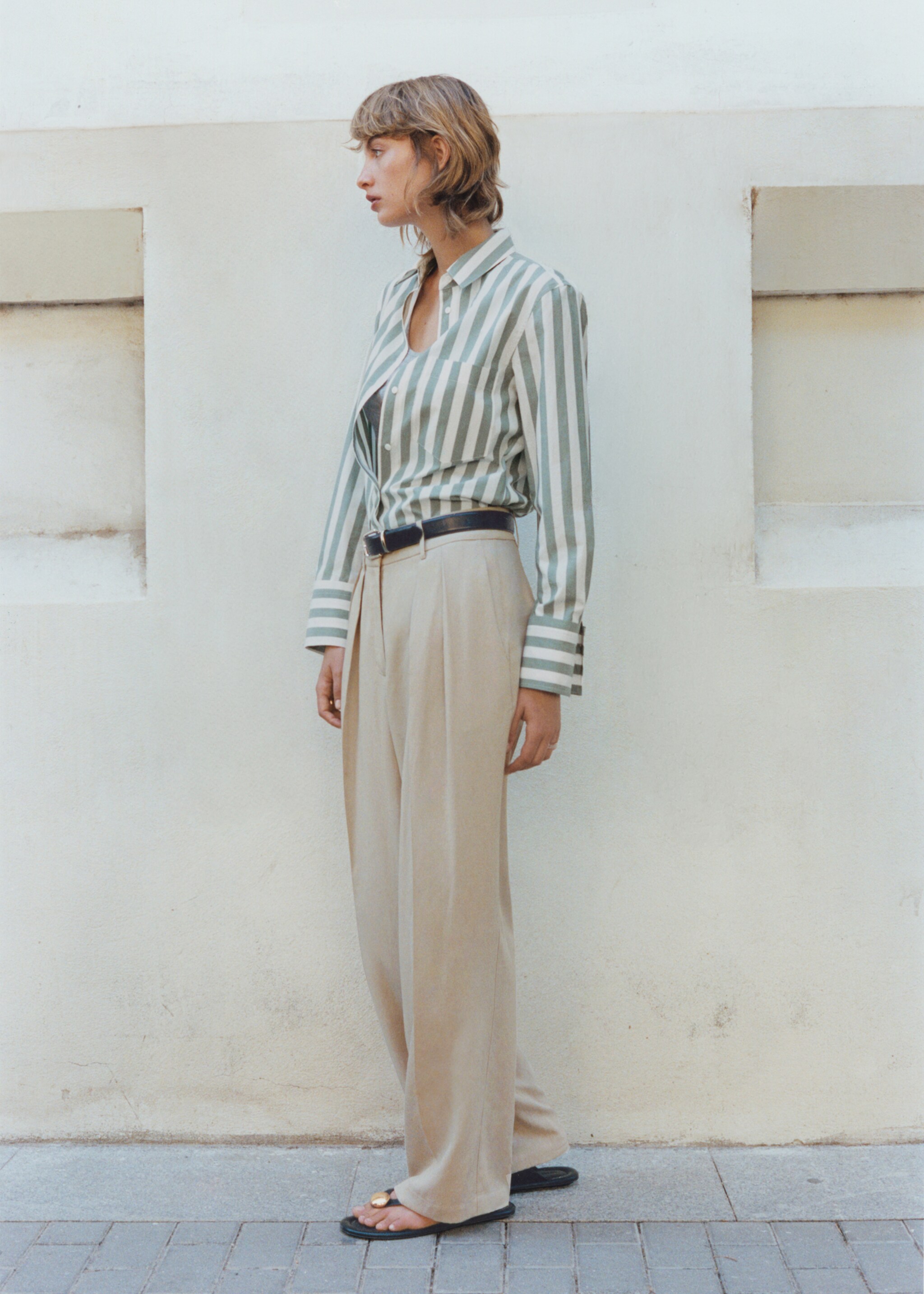Wideleg lyocell trousers - Details of the article 7, Beige. Ref: 77044025-00.