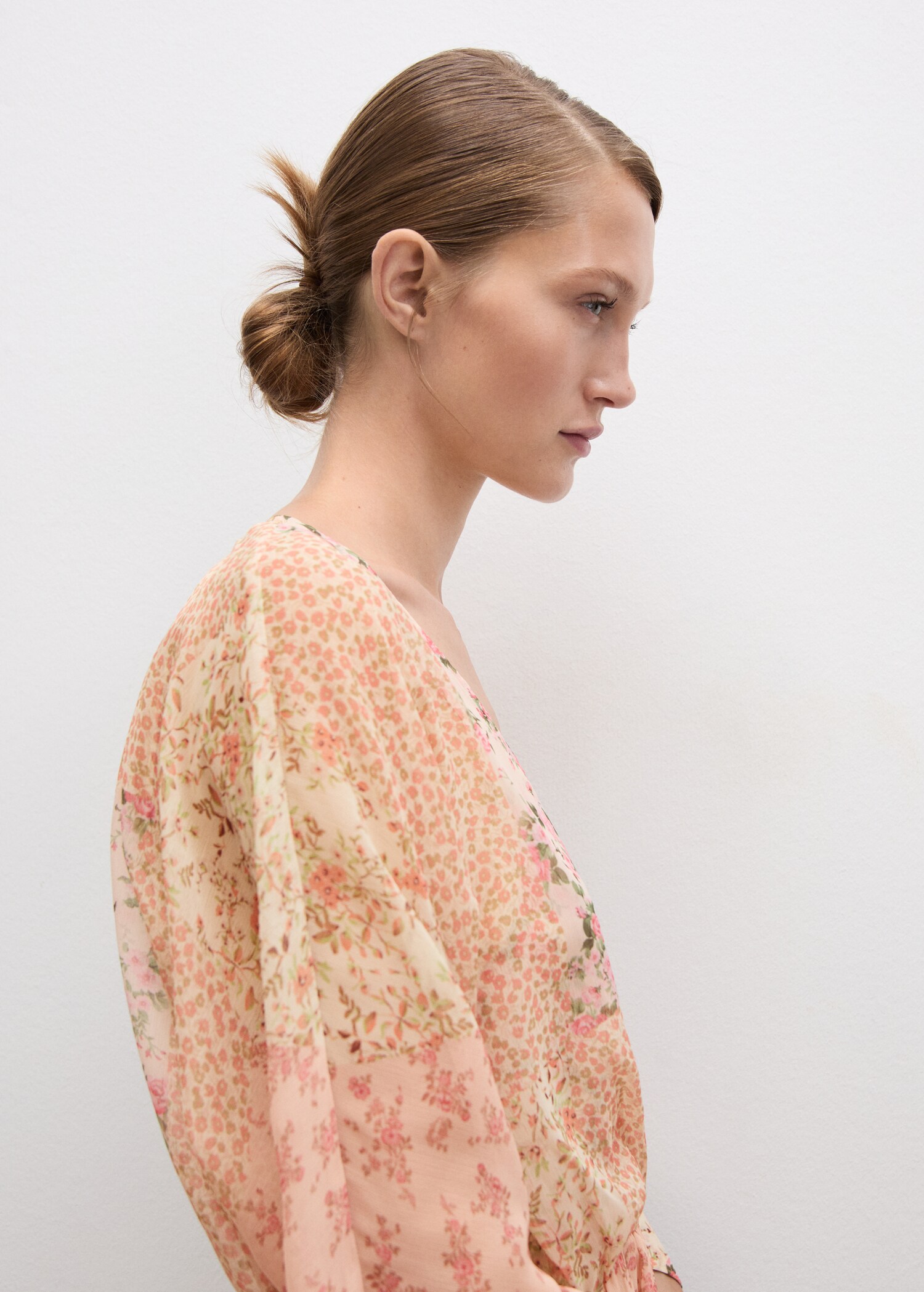 Robe courte en imprimé fleuri - Détail de l'article 1