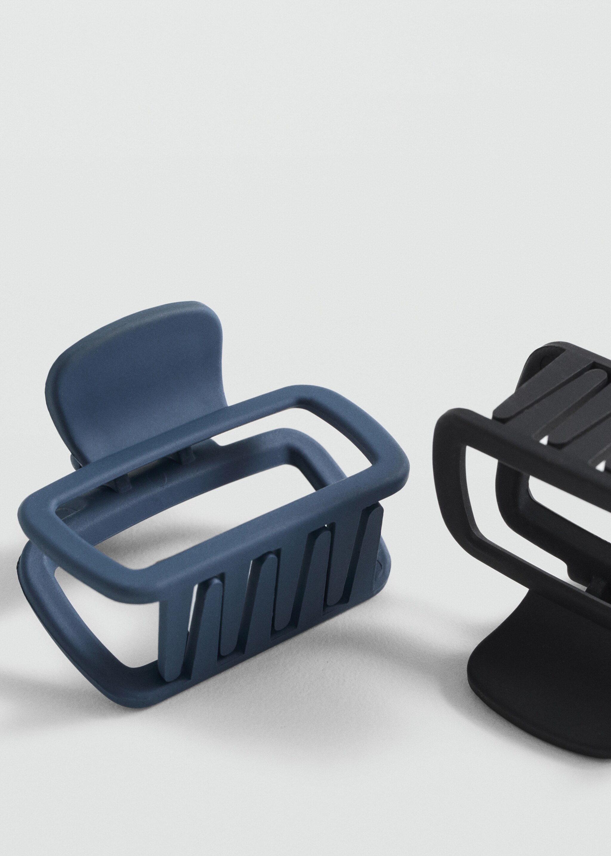 Pack of 2 hair clips - Medium plane, Black. Ref: 77044041-00.