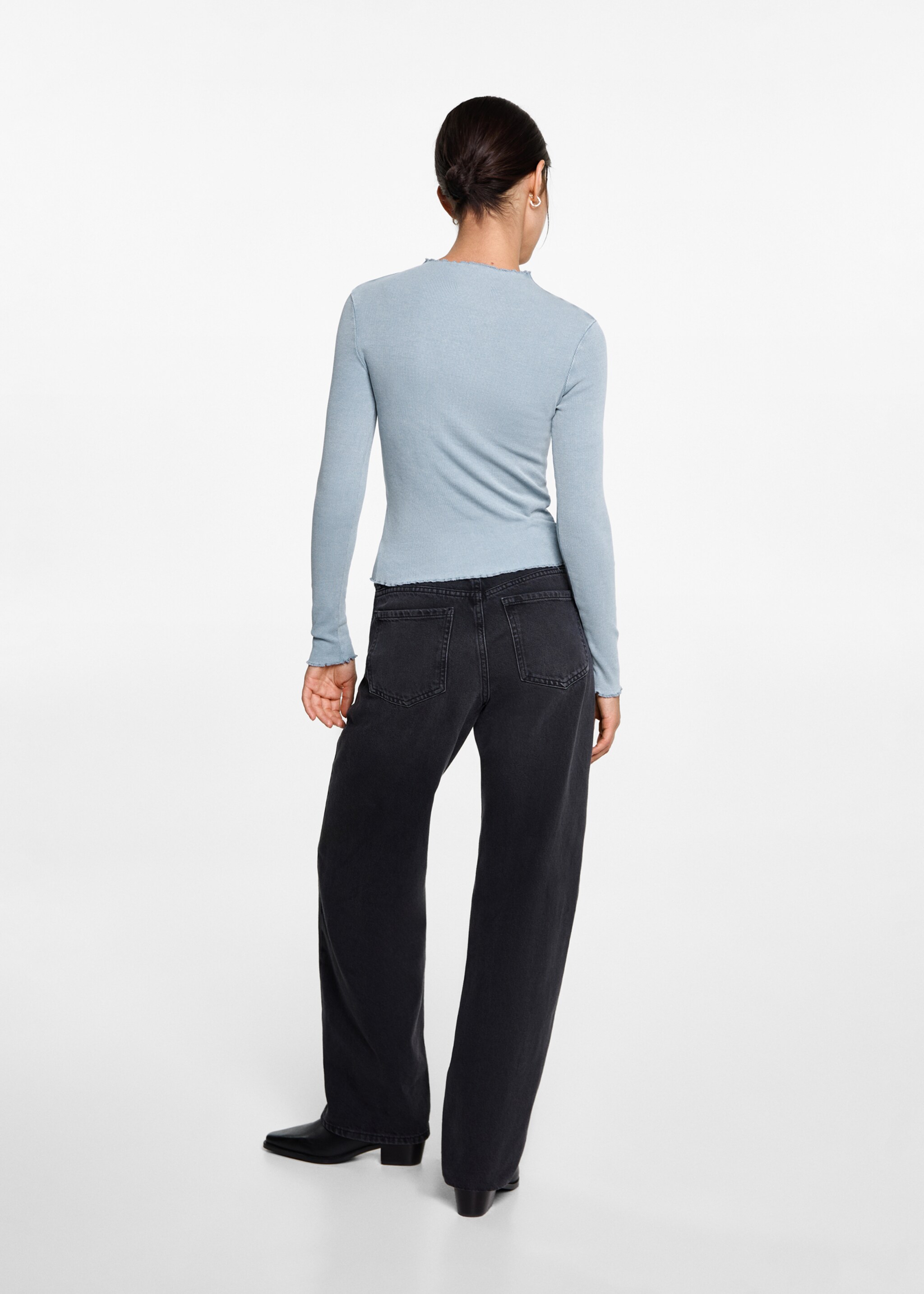 Long-sleeved t-shirt with decorative seams - Reverse of the article, Sky Blue. Ref: 77044046-00.