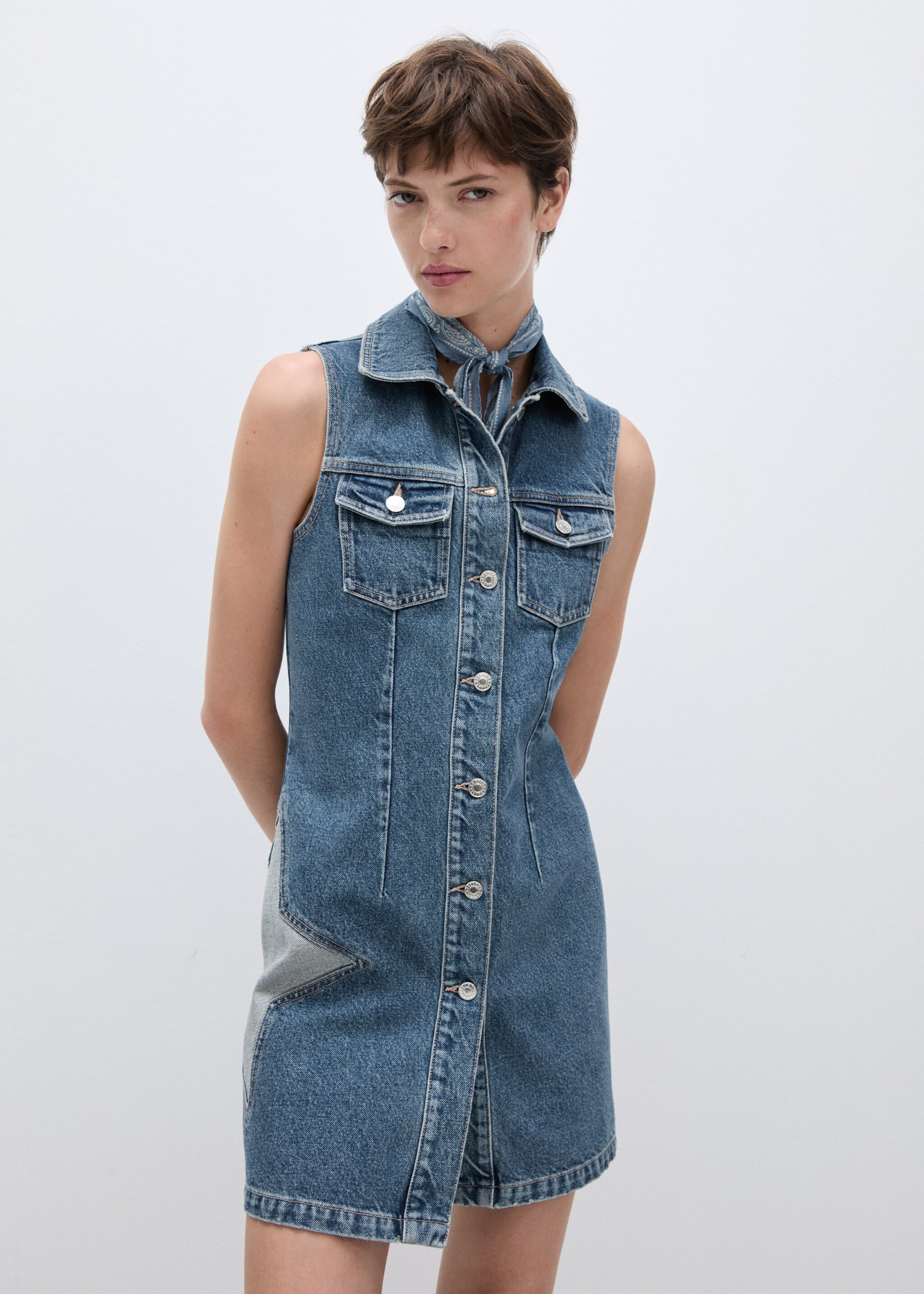 Robe en jean étoile - Plan moyen, Bleu moyen. Ref: 77044065-00.