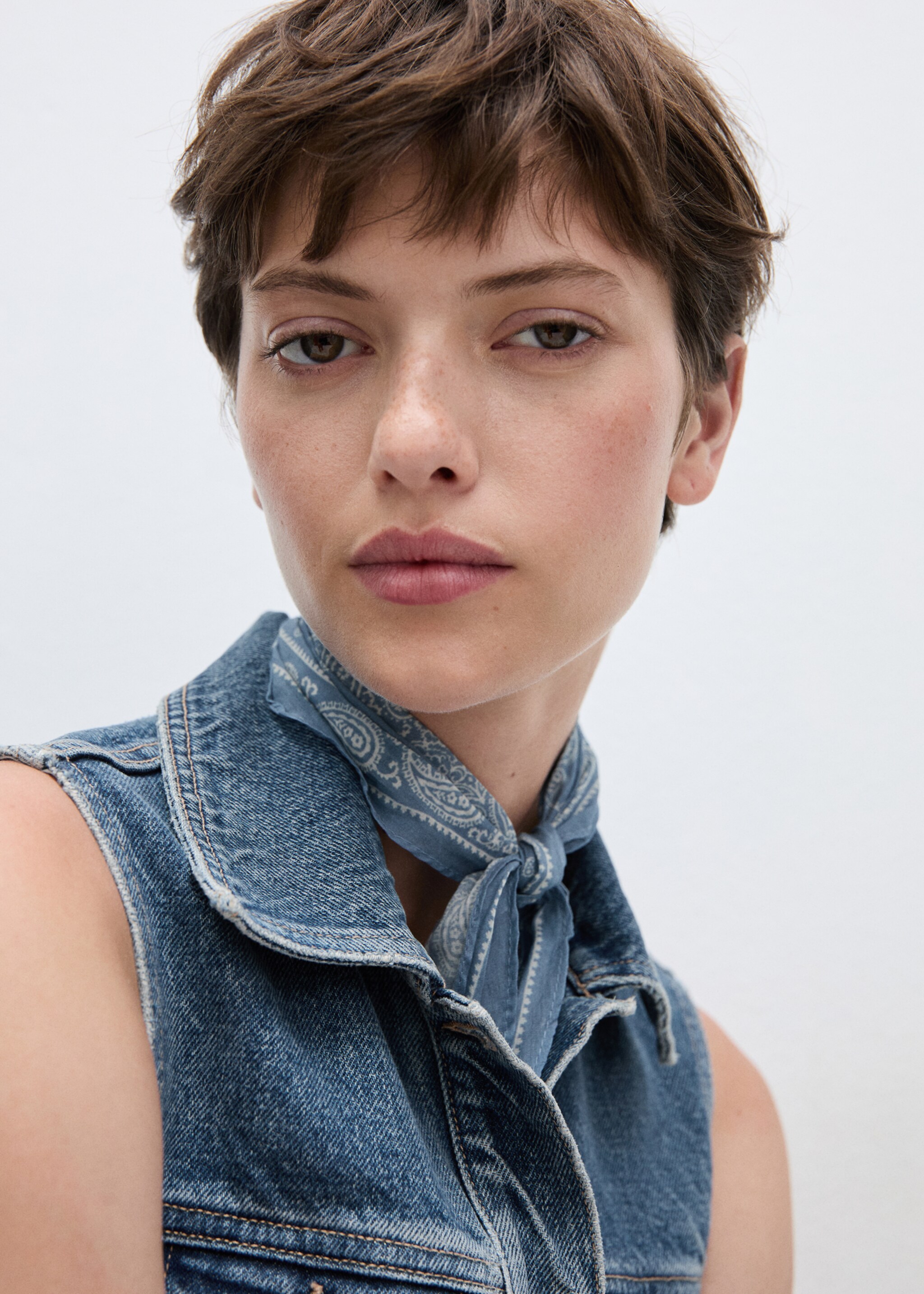Robe en jean étoile - Détail de l'article 1, Bleu moyen. Ref: 77044065-00.