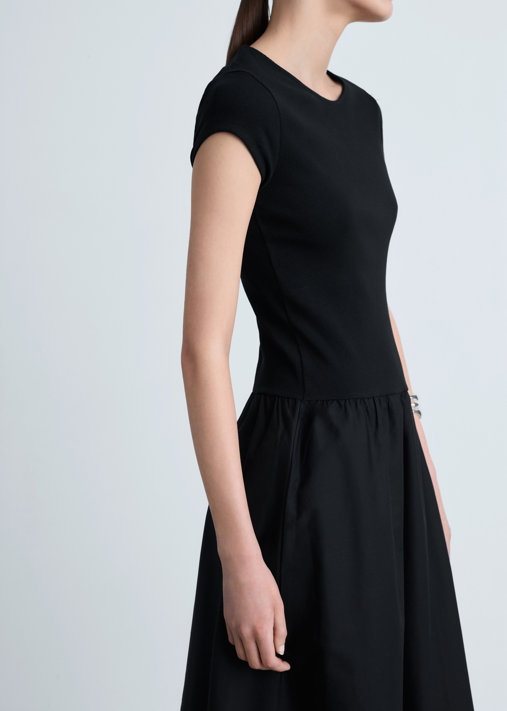 Flared dress in combined fabric - Details of the article 6, Black. Ref: 77044073-00.