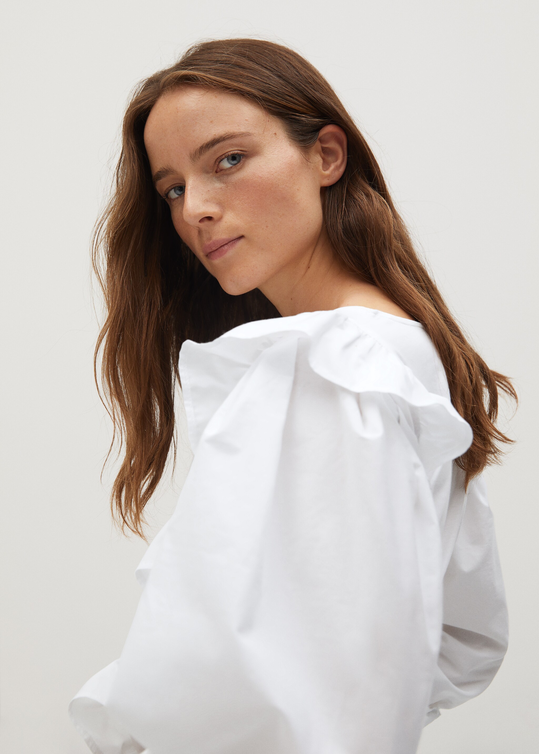 Organic cotton blouse with ruffles - Details of the article 1