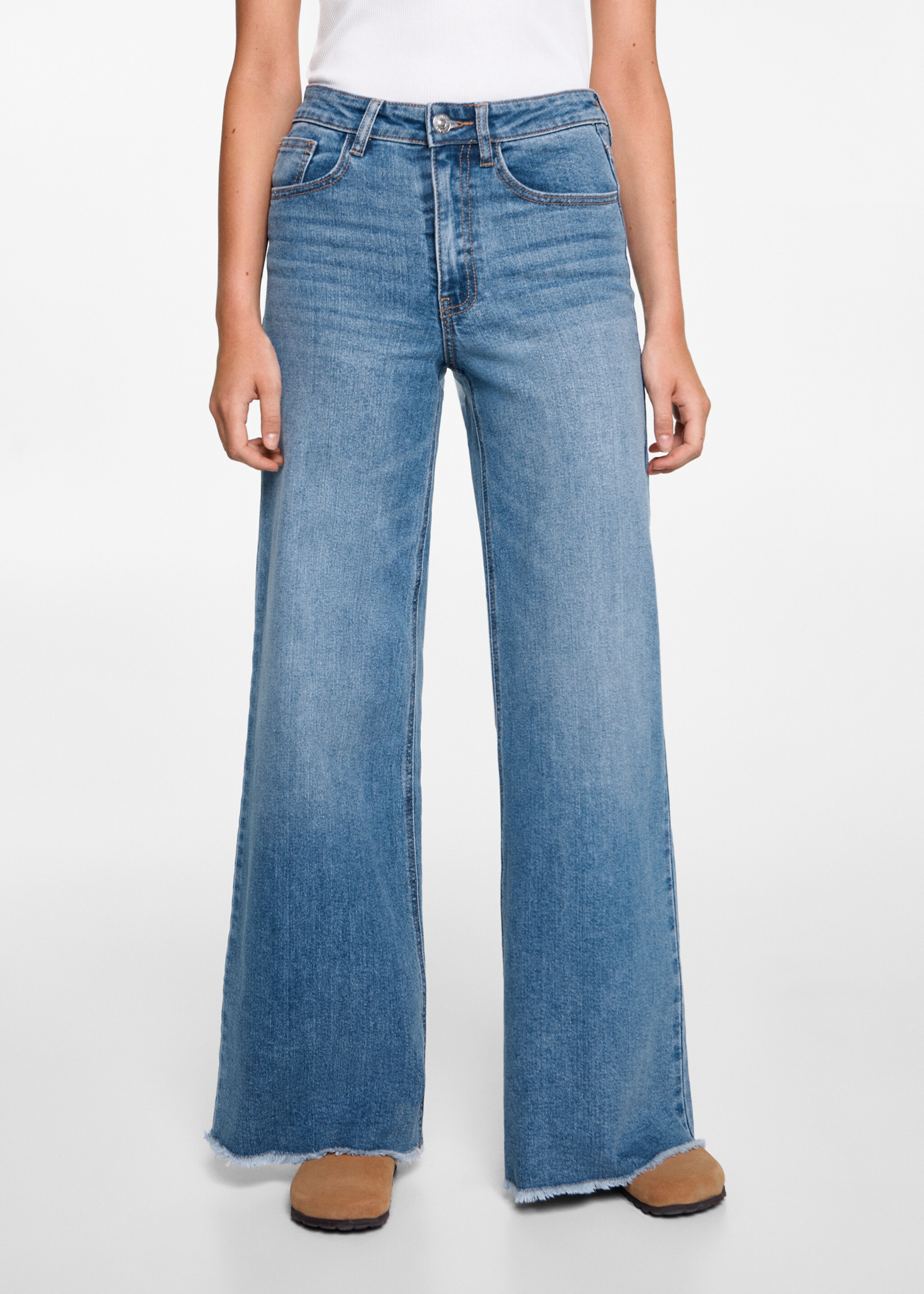 Ausgestellte Jeans - Mittlere Ansicht, Mittelblau. Ref: 77044435-00.