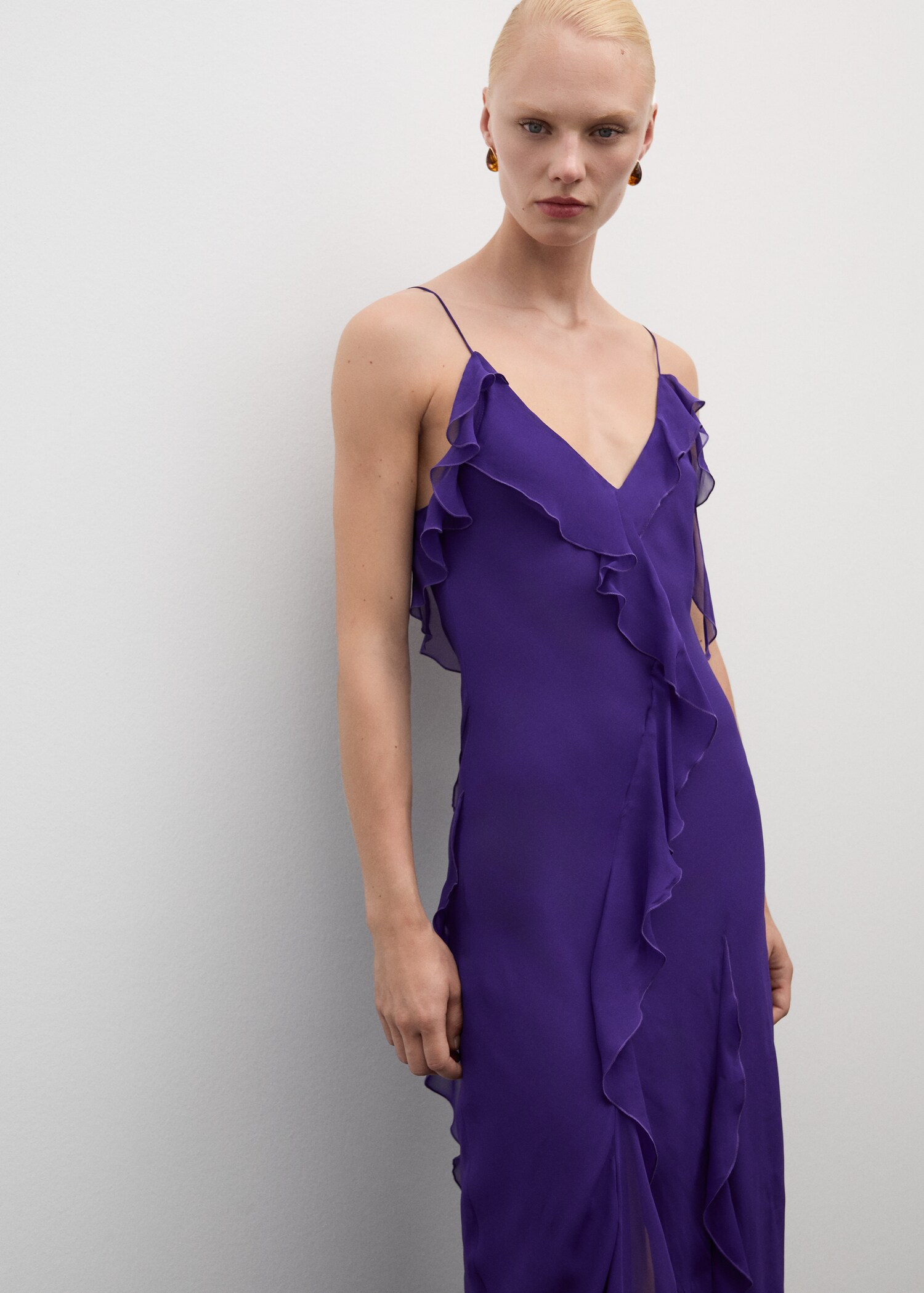 Rüschenkleid aus Chiffon - Mittlere Ansicht