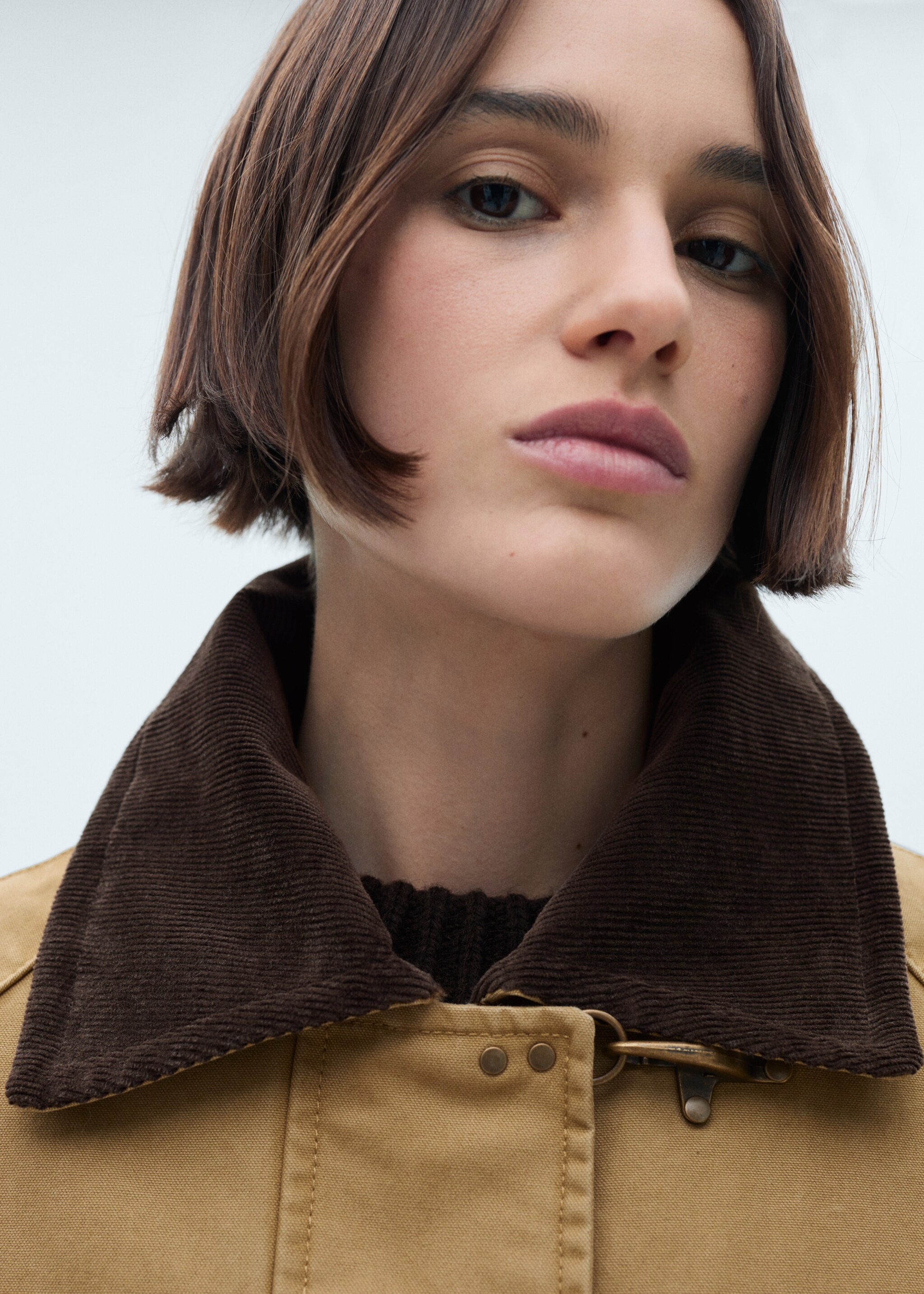 Pockets cotton parka - Details of the article 1, Medium Brown. Ref: 77044760-00.