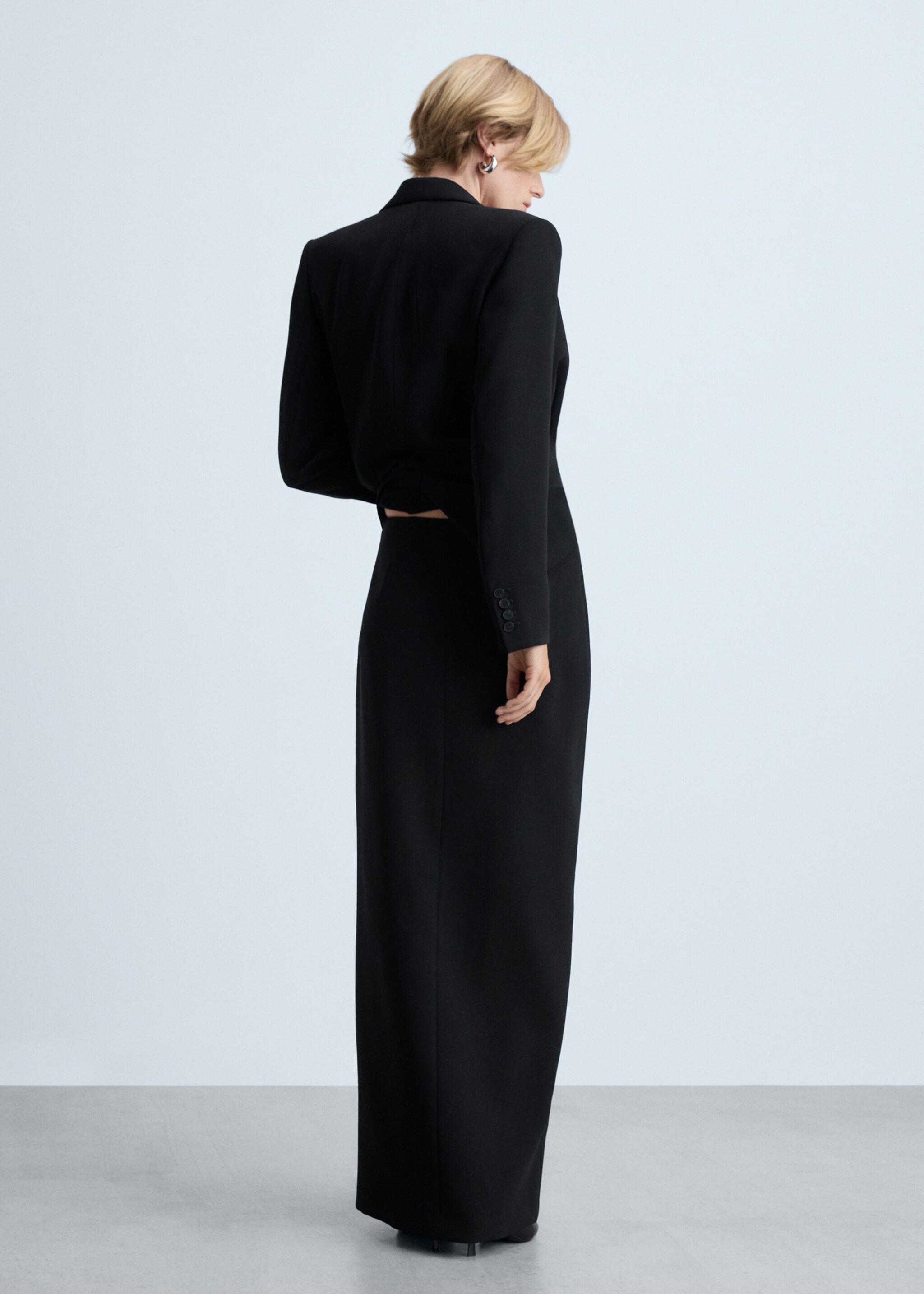 Suit skirt with opening - Reverse of the article, Black. Ref: 77044766-00.
