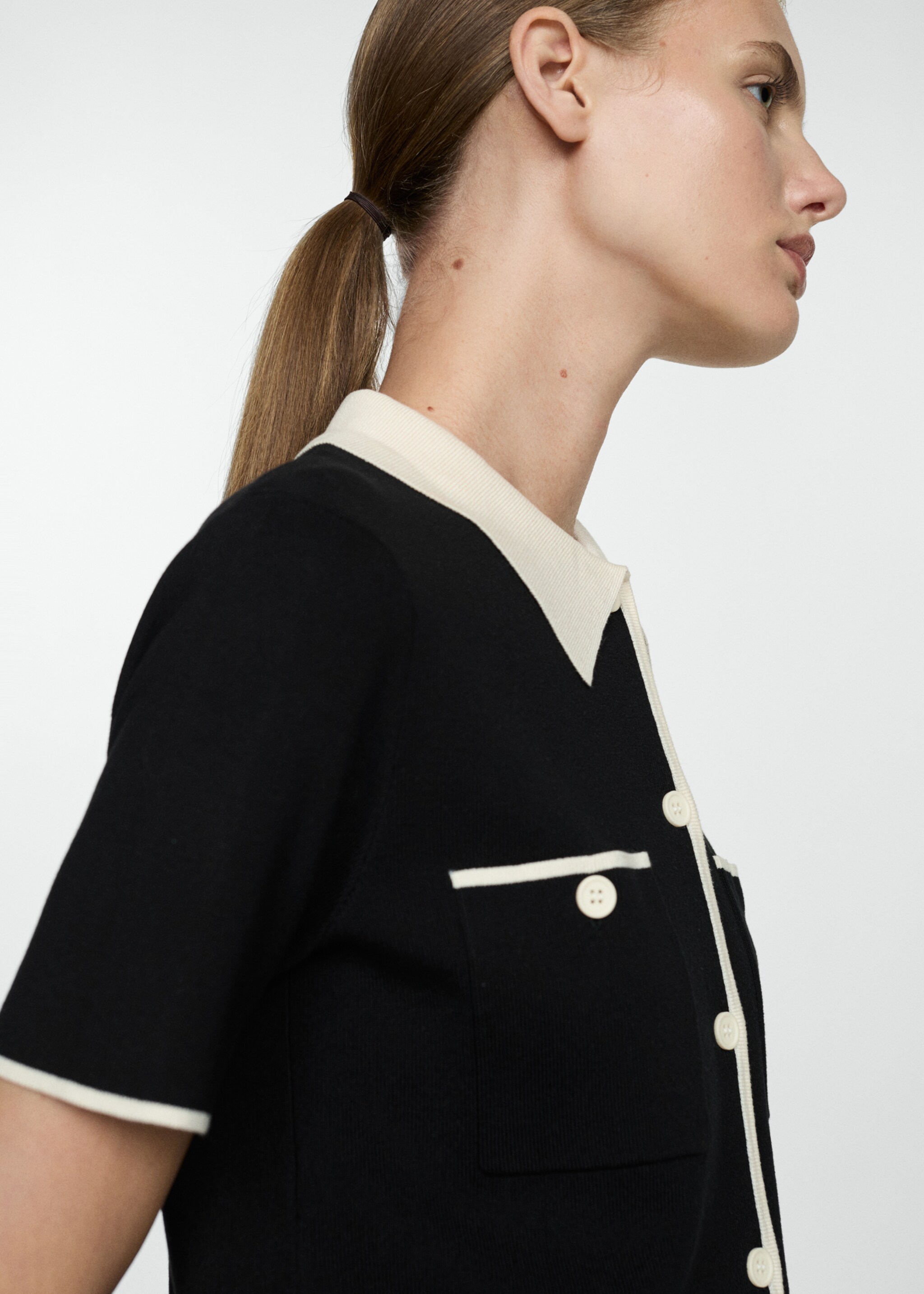 Short-sleeved cardigan with contrasting trims - Details of the article 1, Black. Ref: 77044770-00.