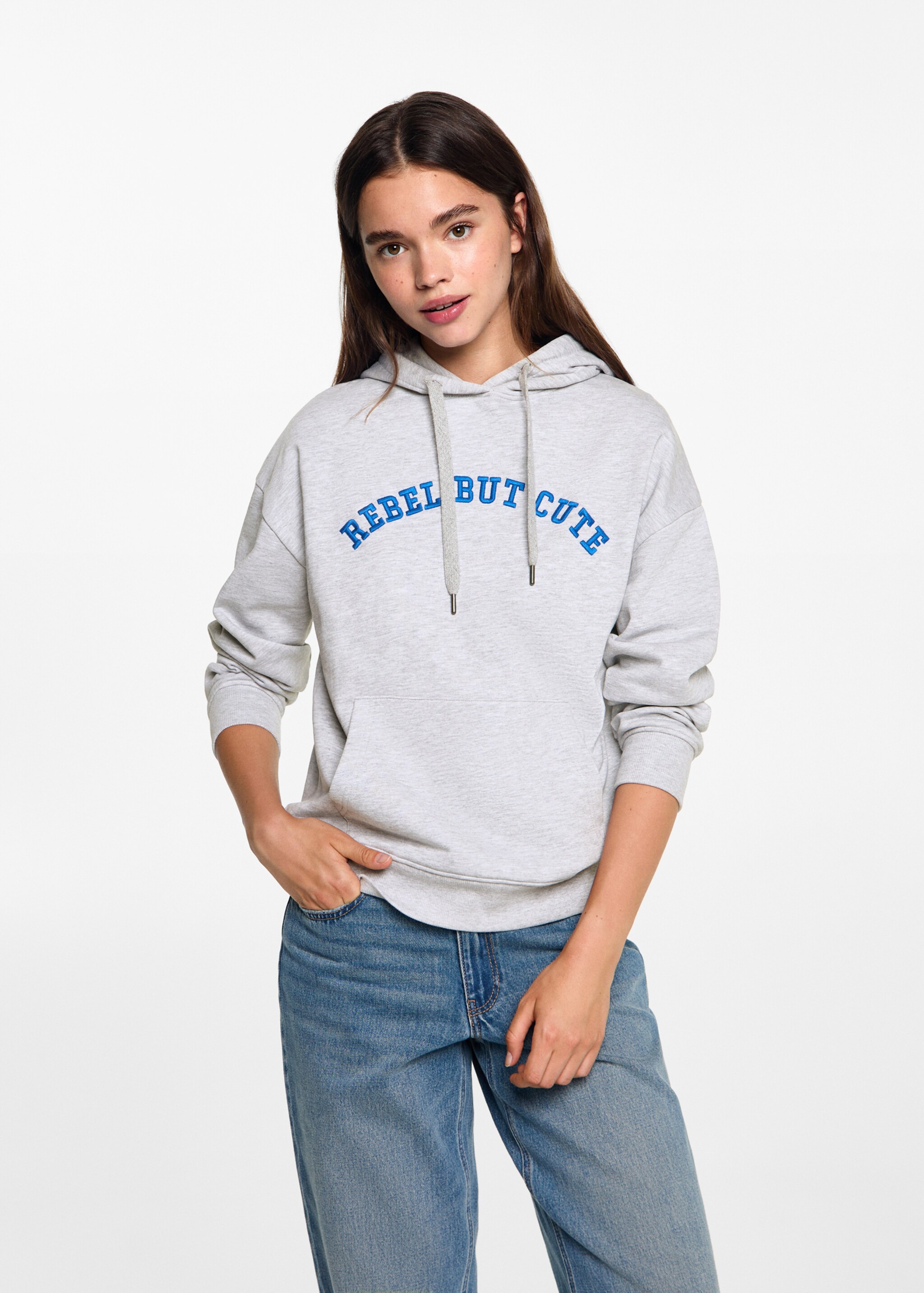 Sweatshirt mit aufgesticktem Schriftzug - Mittlere Ansicht, Hellgrau meliert. Ref: 77044782-00.