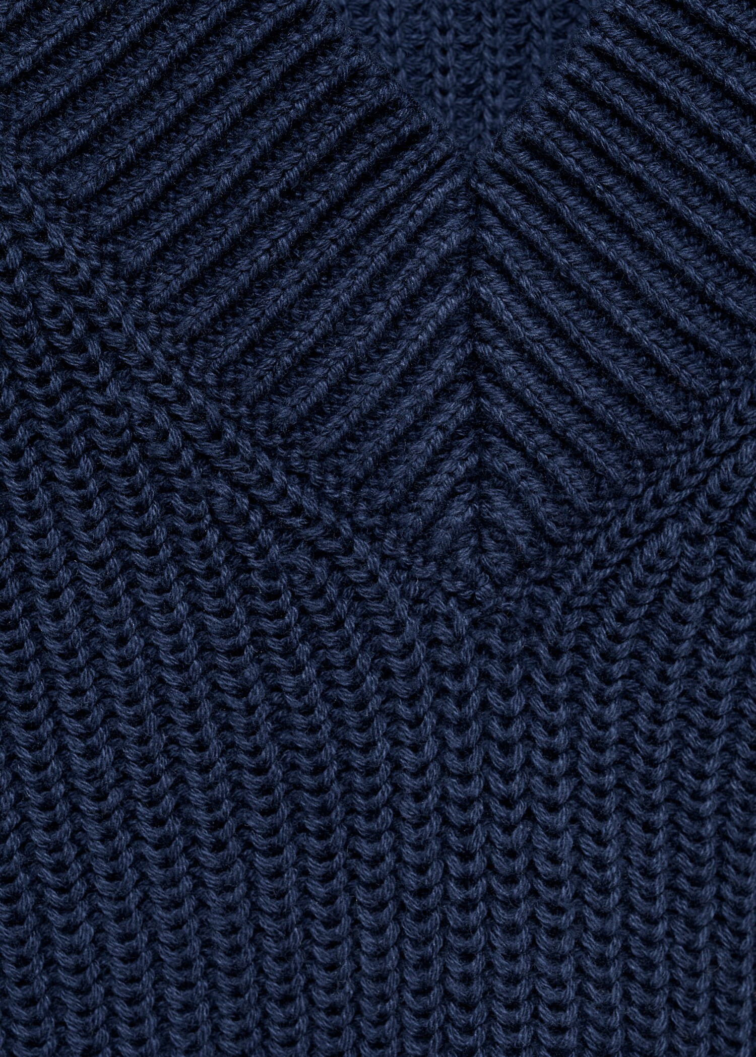 V-neck sweater - Details of the article 8